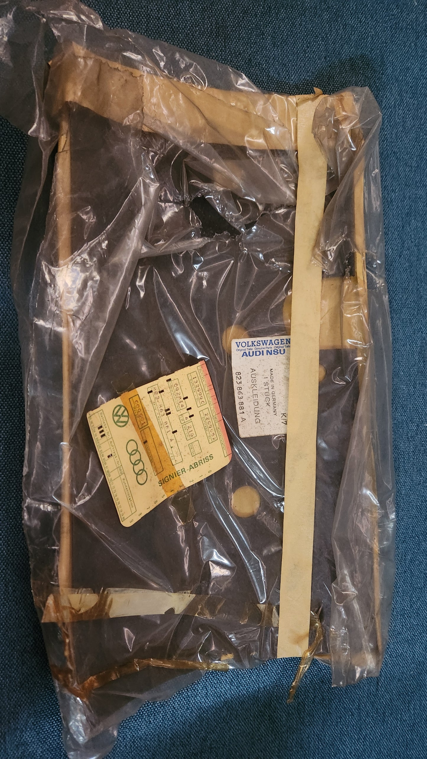 Audi 80 B1 Passat B1 Verkleidung 823863881A Nos E7