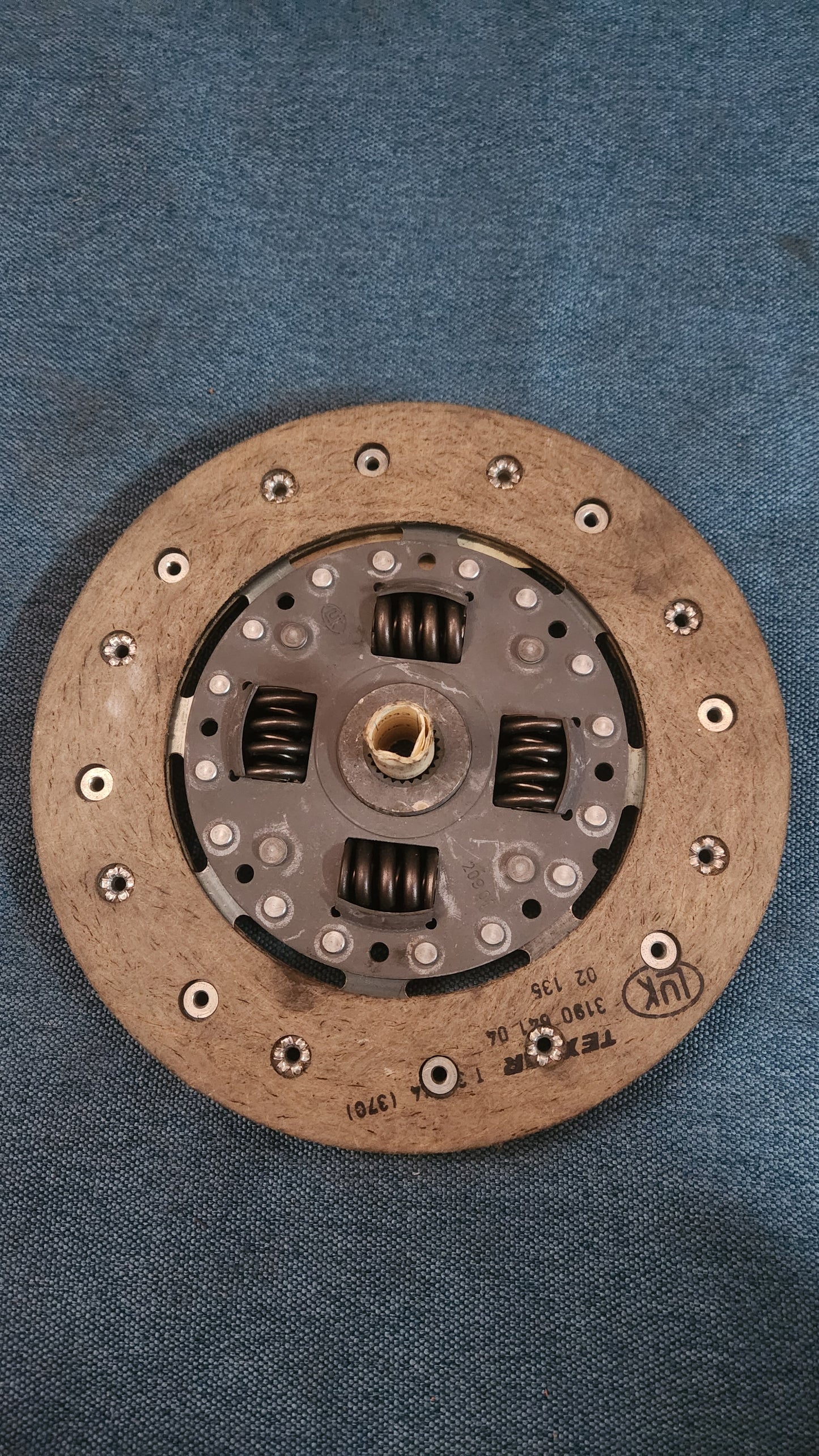 Kupplungsscheibe PassatB2/Santana/Audi80/90/B2/100/200/C1/C2/C3 026141032R Nos I1