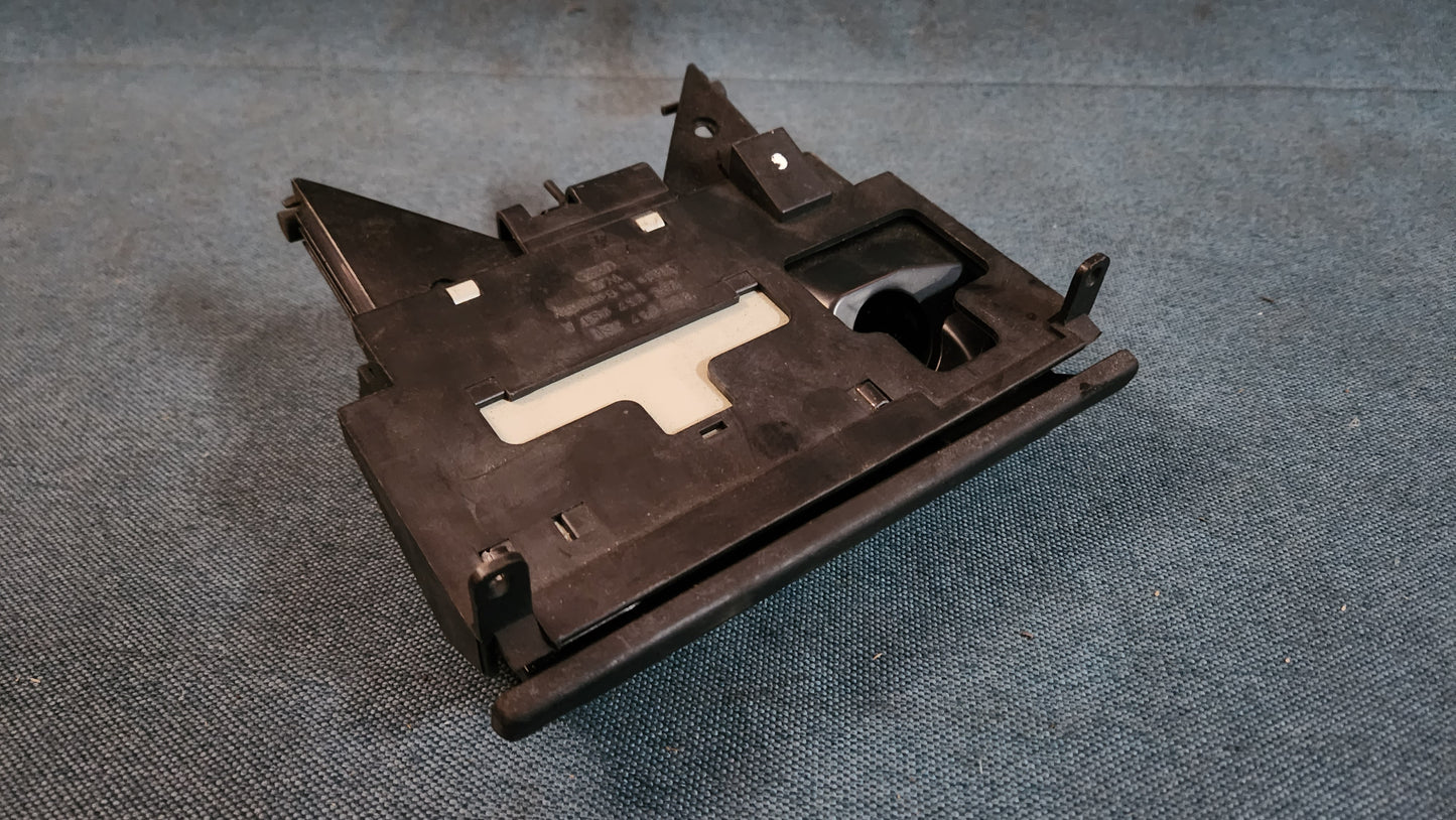 Audi 80/90 B3/B4 Aschenbecher 893857951 Gebraucht C5