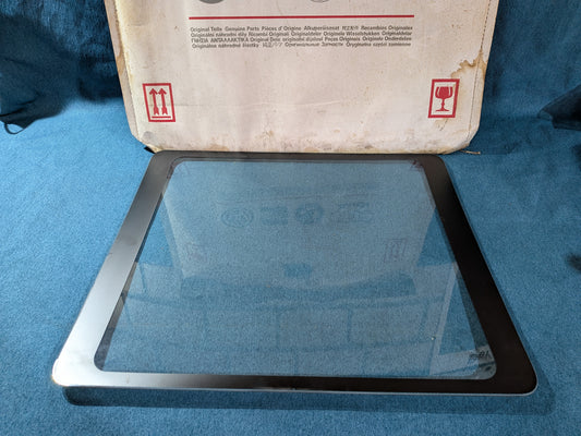 Rear side window Right/Left last T4 Bus Double cab 729845315A NOS A18