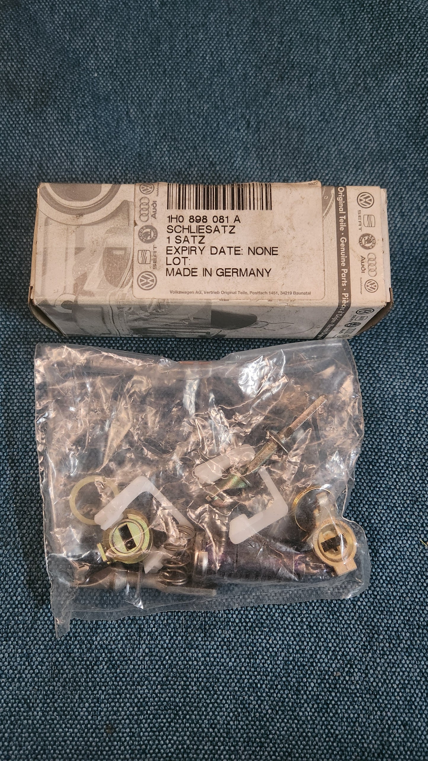 Repair kit for lock cylinder Golf3/Vento 1H0898081A Nos