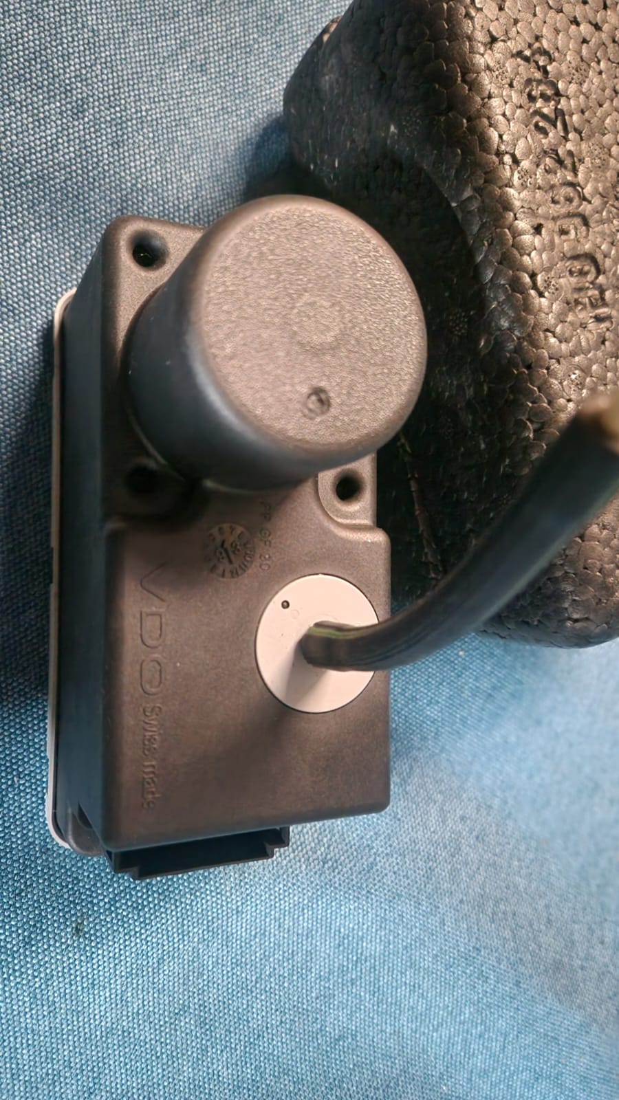 Central locking pump for Golf 3 Variant, VDO 1H0962257 A1