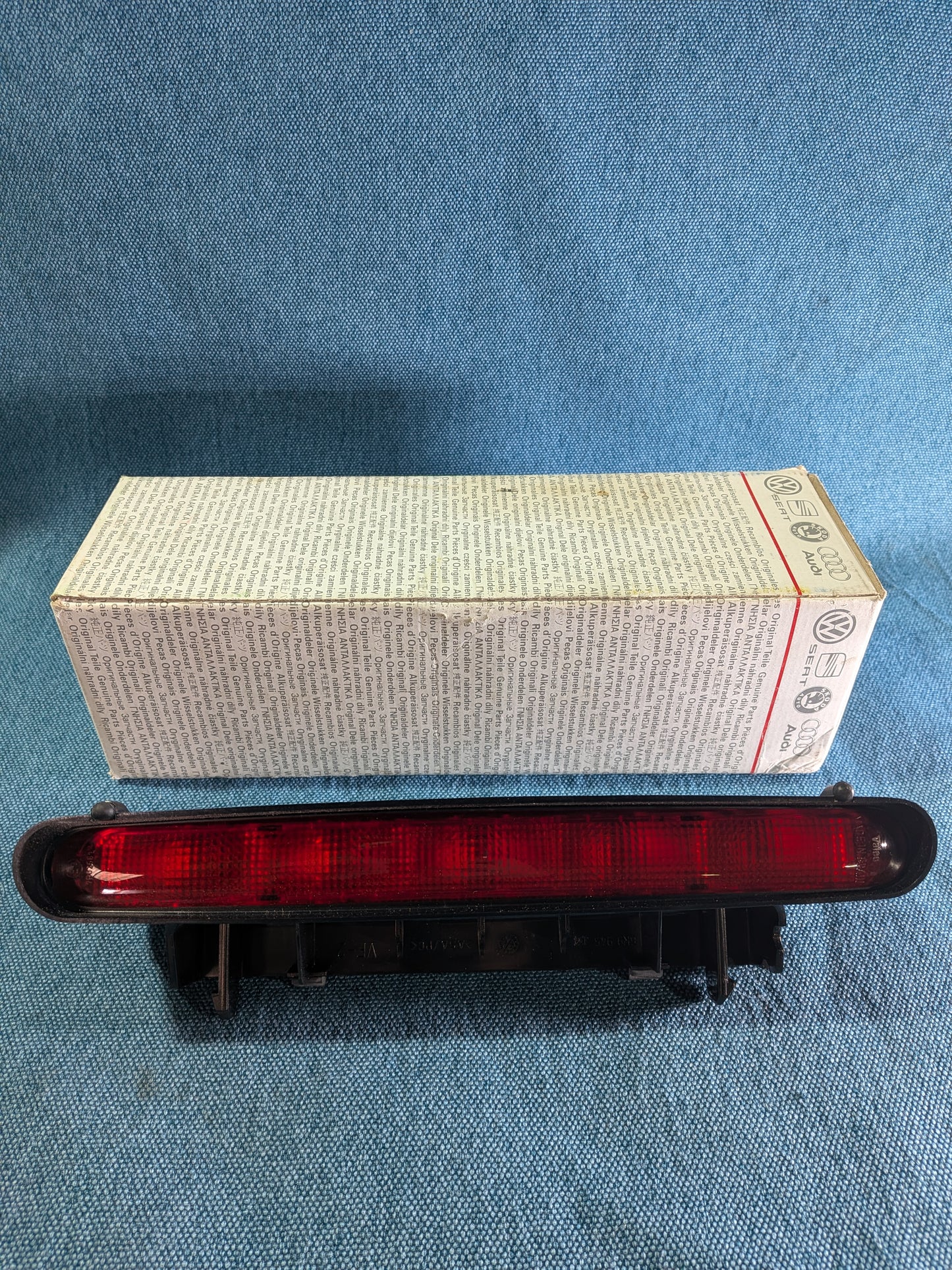 Brake light Caddy 2 9KV/Seat Inca 6K9945131 NOS F8