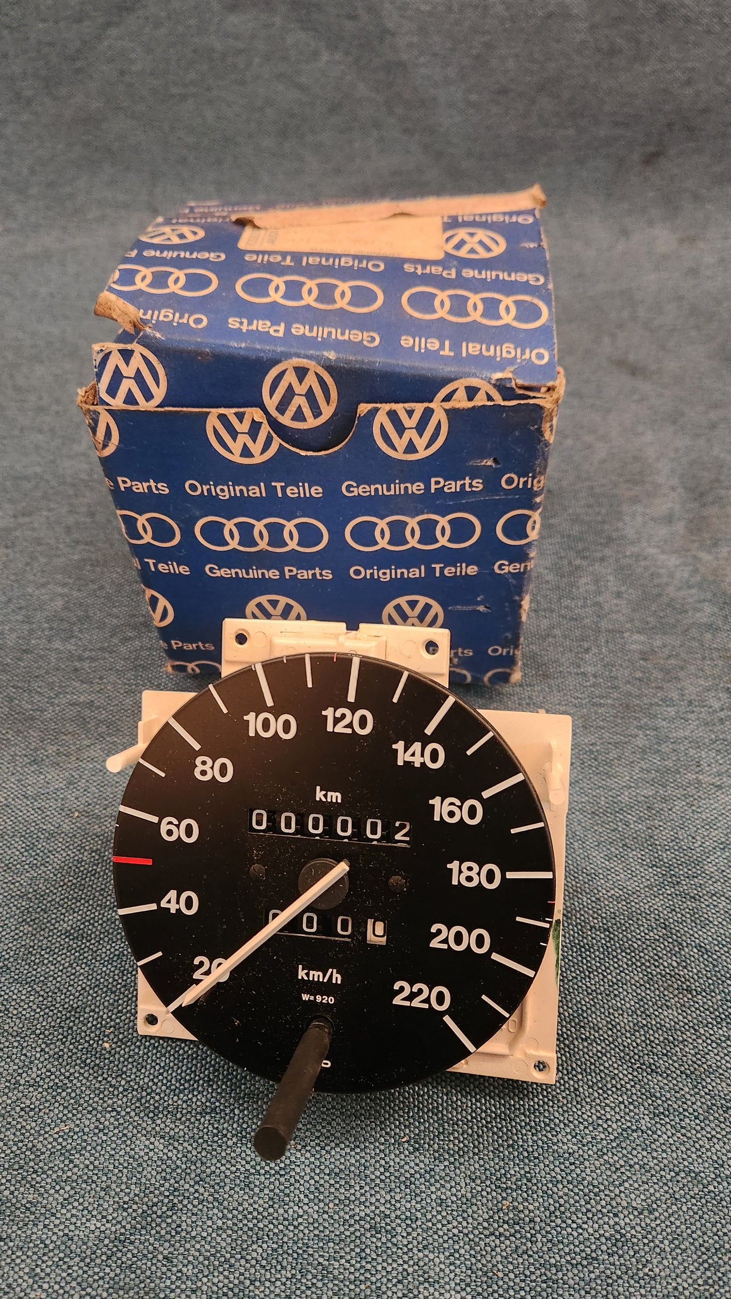 Audi 100 C2 Tacho 220kmh 431957031A Nos E3
