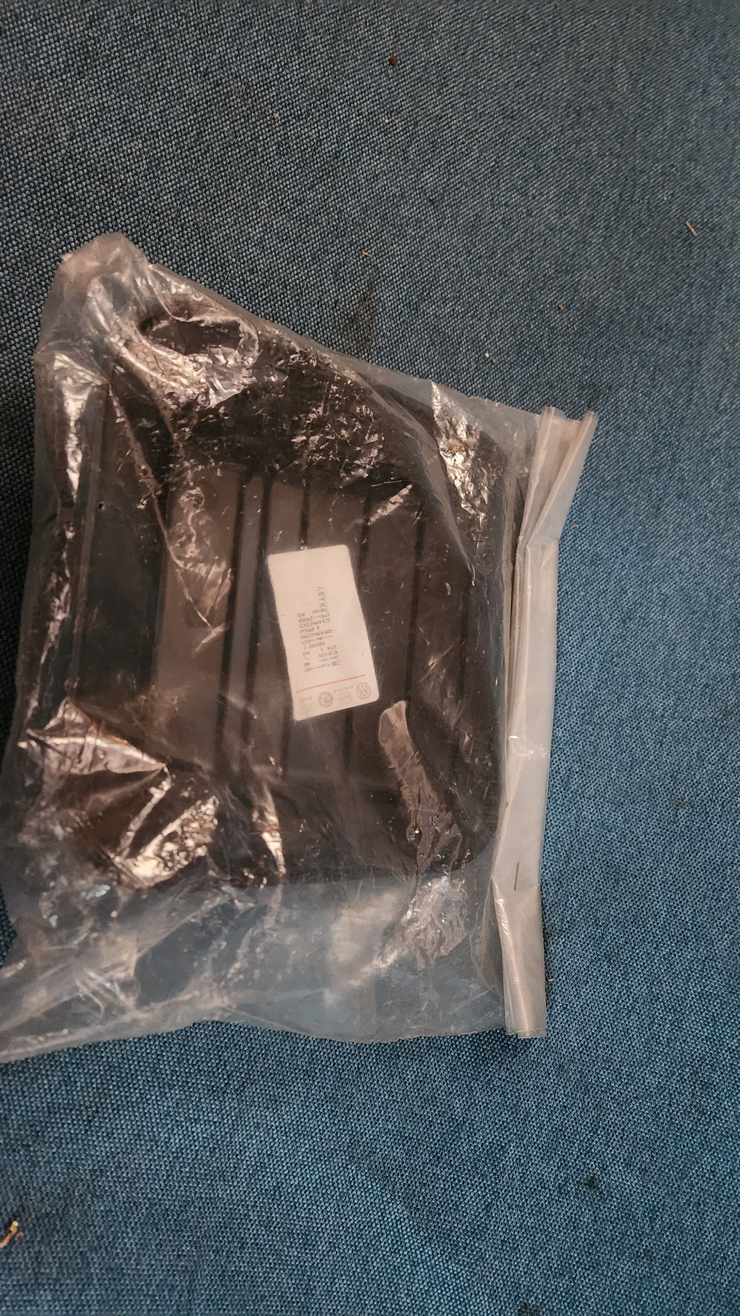 Passat 35I B4 Abdeckkappe 3A5945519 Nos A3