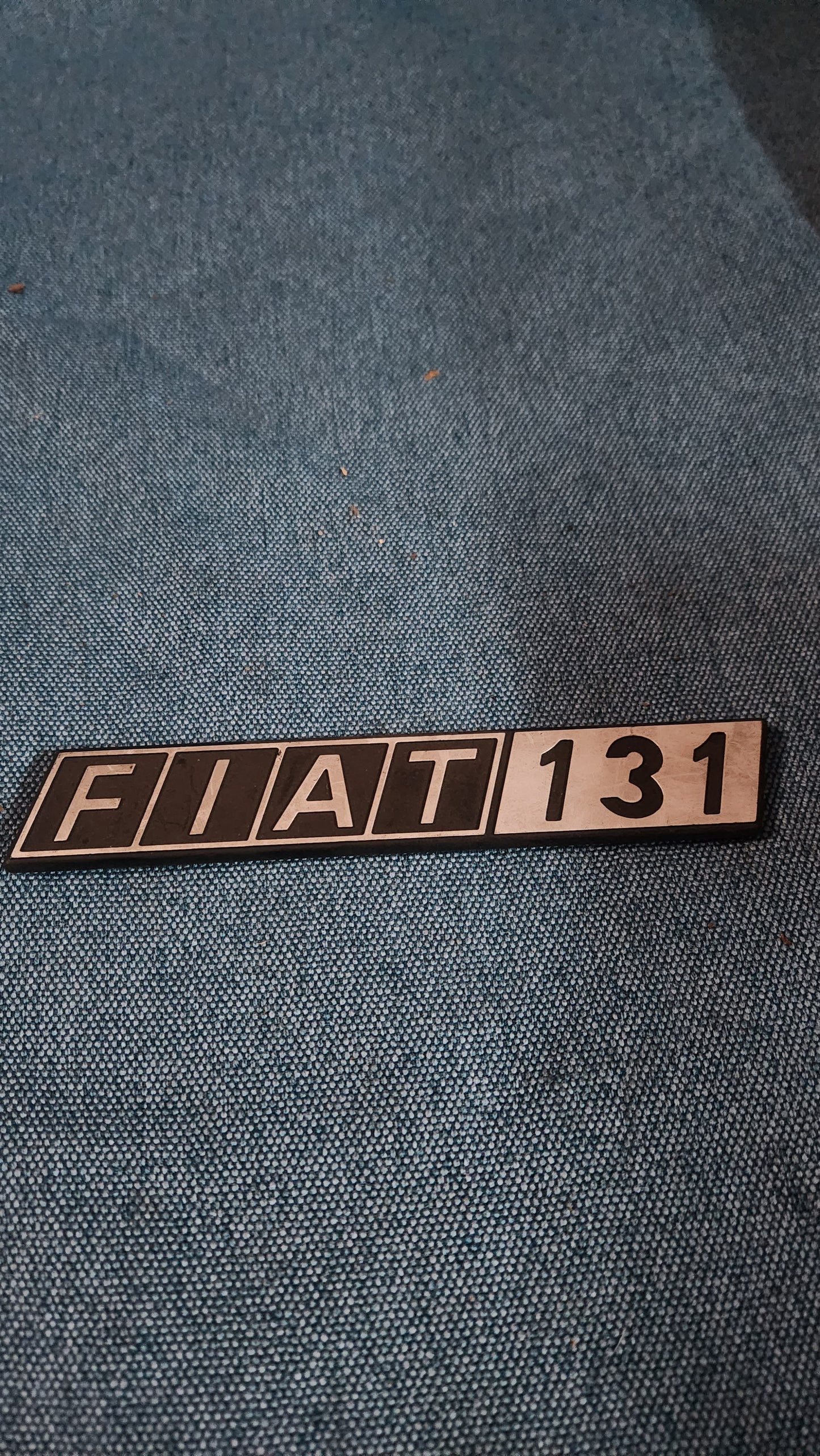 Fiat 131 Emblem Gebraucht D6