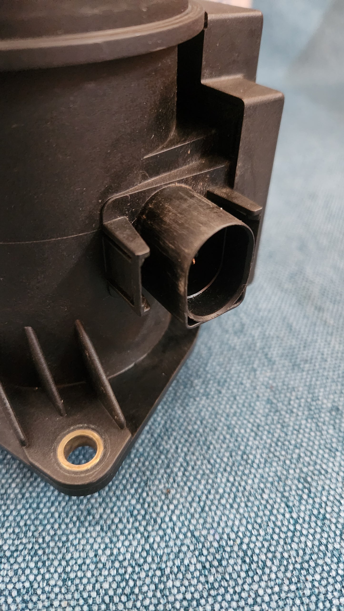 Pierburg Mass Air Flow Sensor Passat 35I B3/B4/Audi 80 B4/A4 B5/A6 C4/A3 8L/Golf4/Bora/LT2/Passat 3B/BG 074906461 Used F1