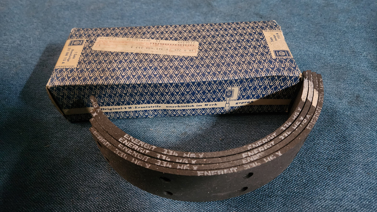 Typ 3 Bremsbeläge Trommelbremse 311698113A Nos E4