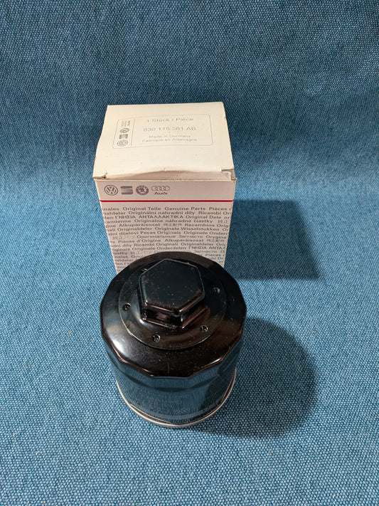 Oil Filter Golf/3/4/5/Plus/Vento/Bora/Caddy/2 9KV/3/Fox/Lupo 6X/New Beetle/Polo/86C/6N/9N/Audi A2 030115561AB NOS F4