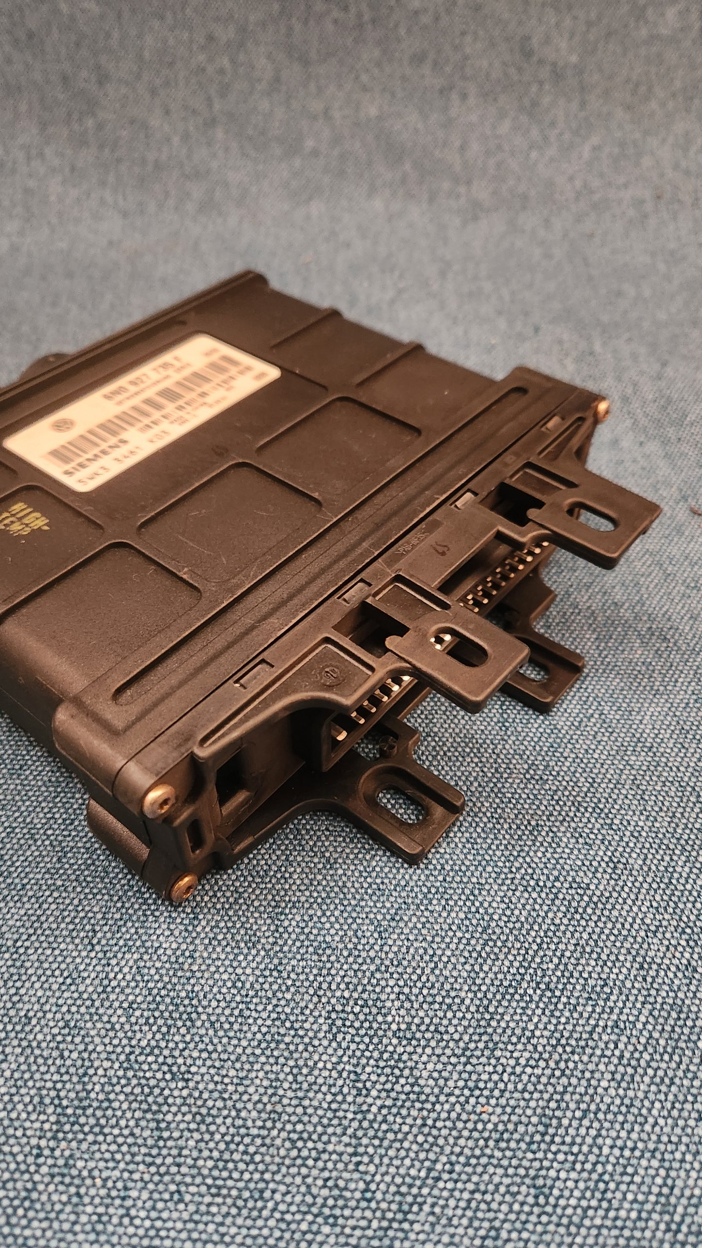 Engine control unit Lupo 3L/Polo 6N 1.2 TDI 6N0927735F Nos M4