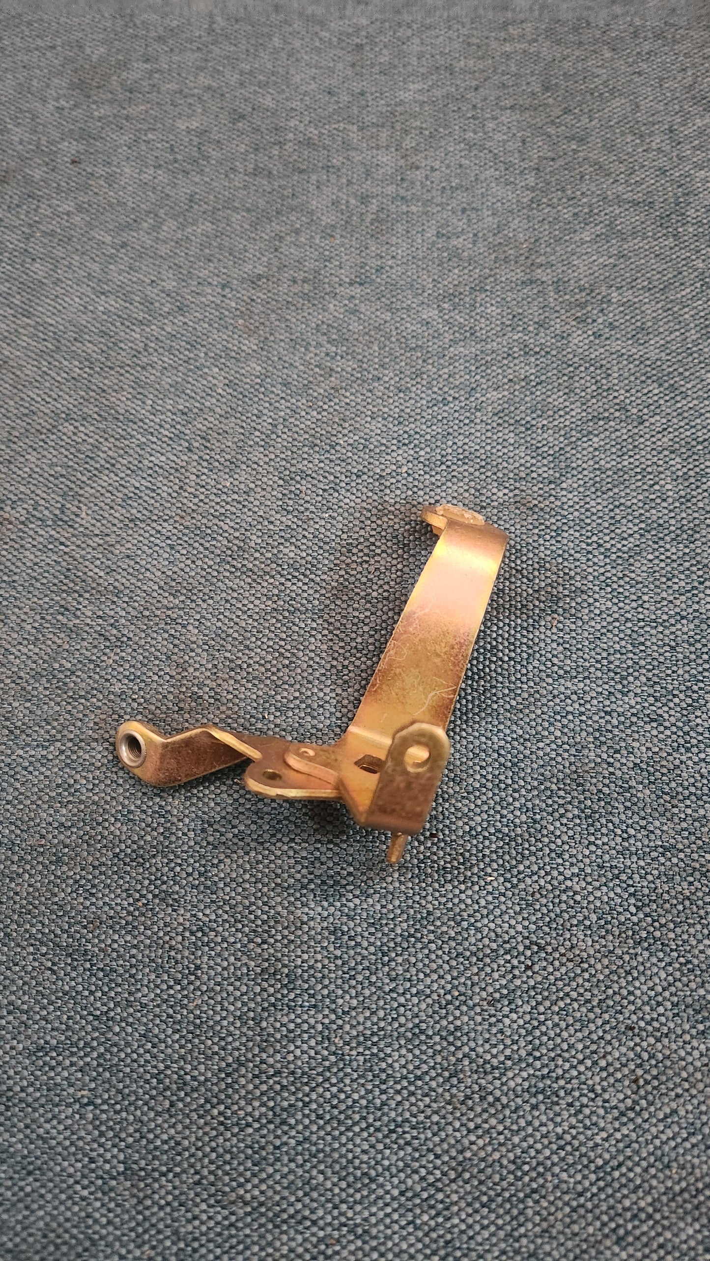 Drosselklappenhebel Golf/Jetta2/Derby/Polo86C MH/HU 056139343E Nos J1