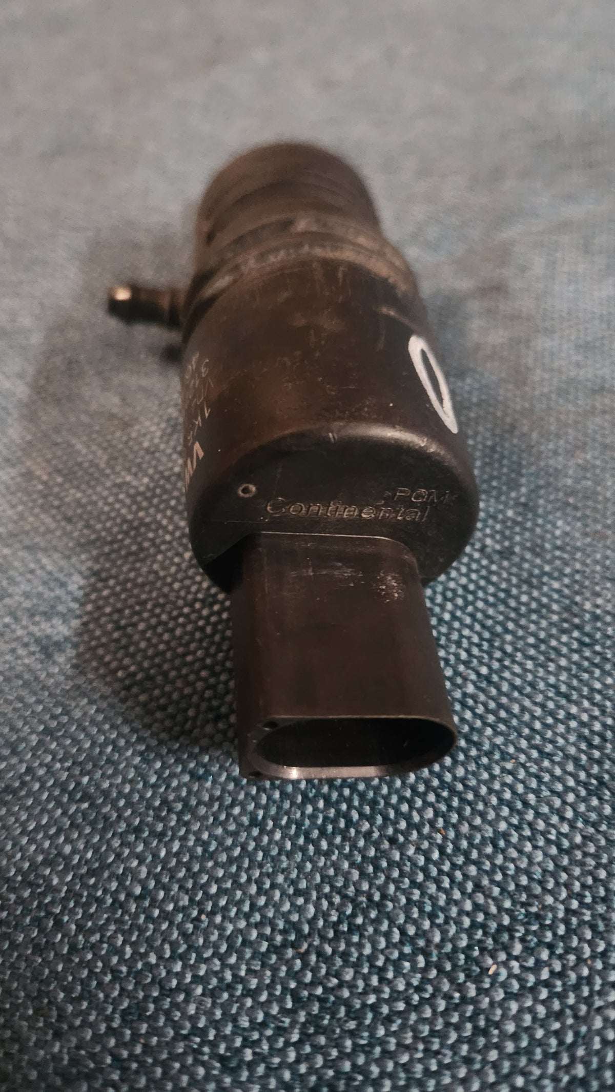 Scheibenwischwaschanlage Pumpe vorne Amarok/Beetle 5C/New Beetle/Caddy/2/3/4/Crafter/Eos/Golf 6/Passat/3B/BG/B6/B7/B8/T4/T5/T6 Bus/Audi A3/8V/8P/A4/B5/B6/B7/A5/B8/B9/A6/C5/C6/C7/C8/A8/D3/D4/TT/Skoda Super B 1K5955651 Gebraucht I6