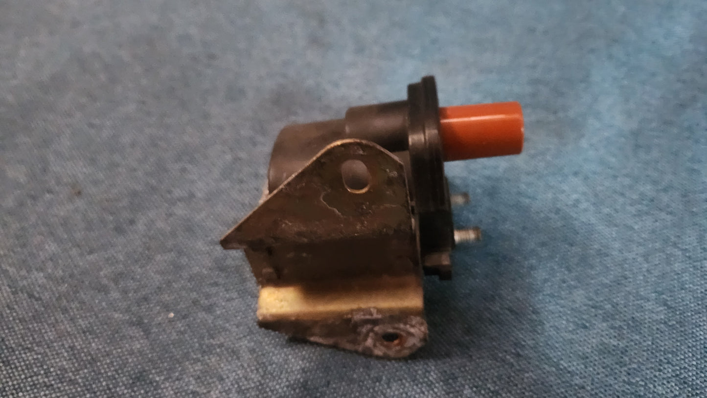 W124 W201 R129 Mercedes Zündspule 00 158 53 03 Gebraucht A3