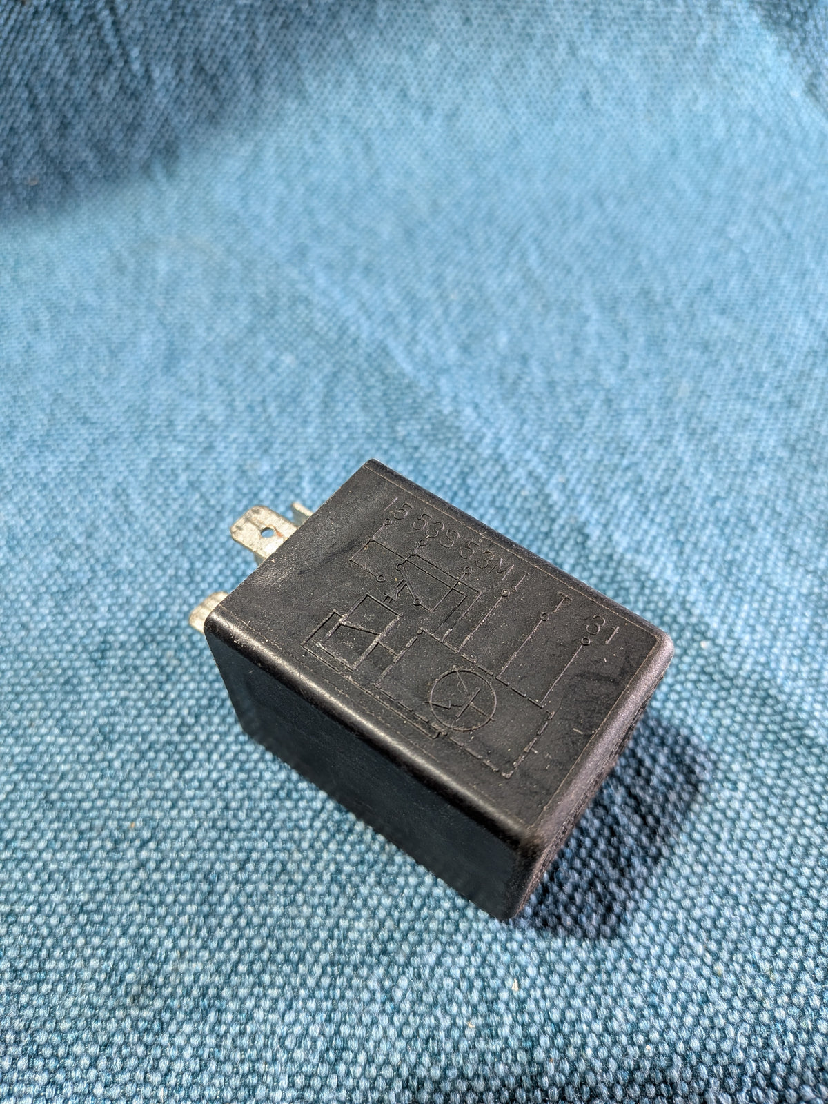 Windshield wiper relay Caddy 2 9KV/Golf/Jetta/1/2/3/Vento/LT1/Lupo/Passat/B2/B3/B4/Polo/86C/6N/Sharan/T3/T4 Bus/Audi 80/90/B2/B3/B4/100/200/C2/C3/C4/A4 B5/A6 C4/A8 4D2 321955531A Used B14