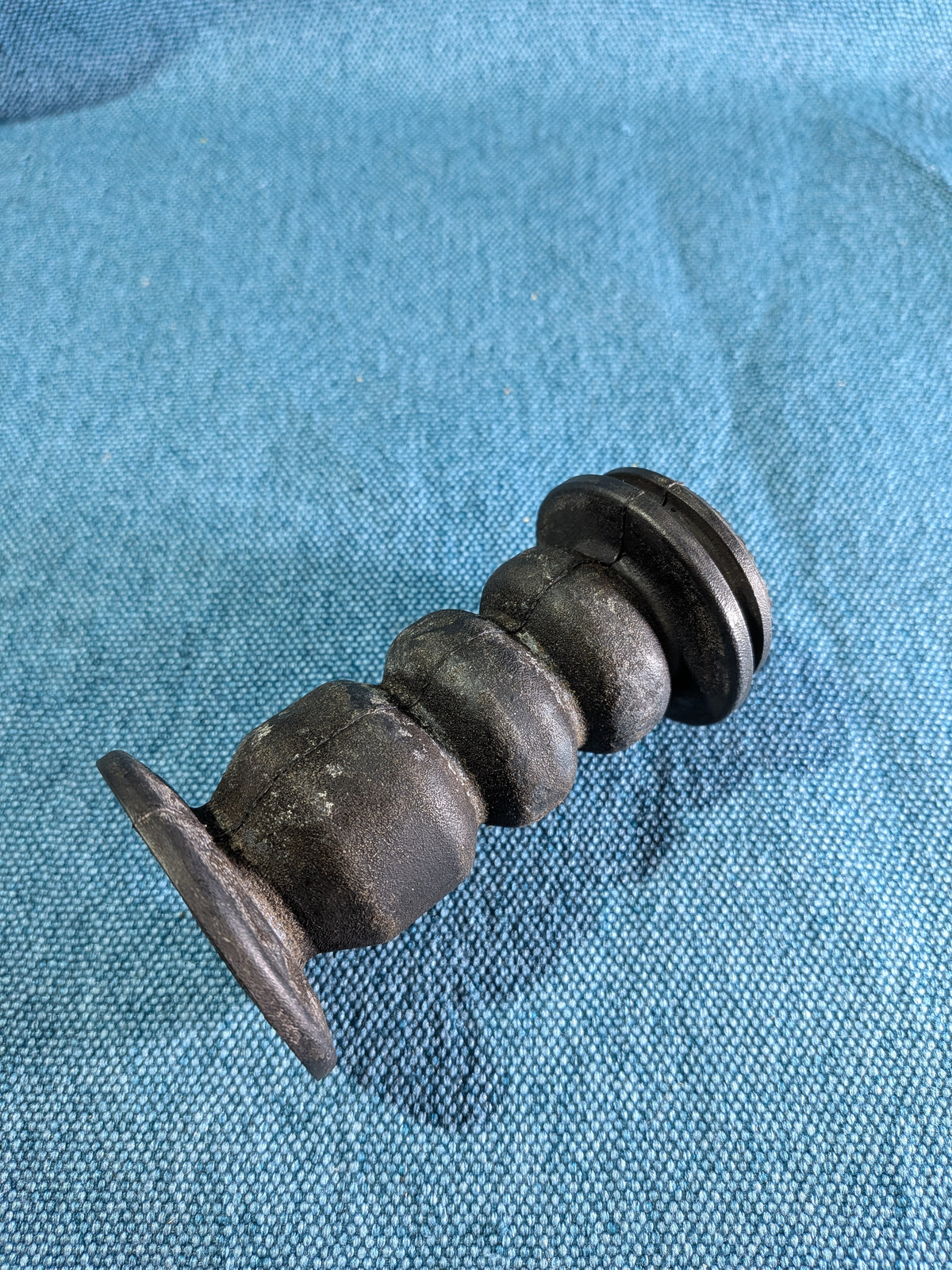 Anschlagpuffer Stoßdämpfer Hinterachse Audi/80/90/B3 893512131 NOS B21