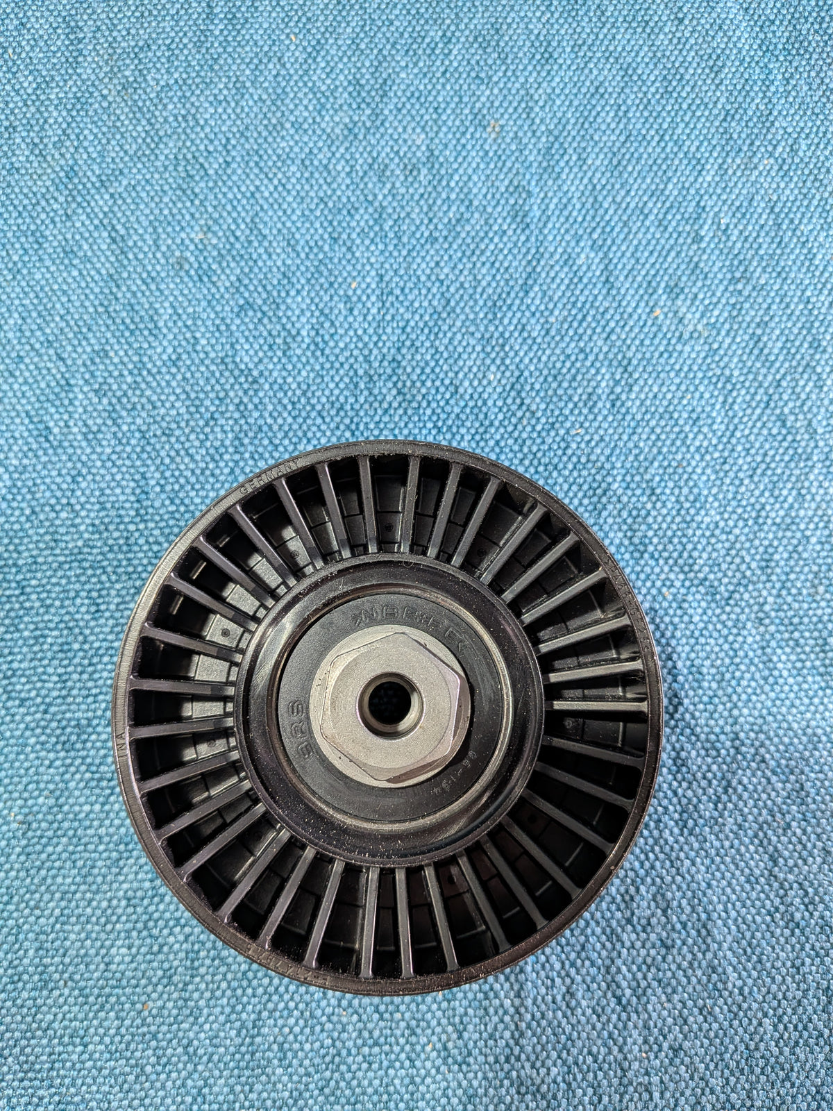 Spannroull Keilrippenriem INA 531072910 Caddy2/Corrado/Golf/3/4/Vento/New Beetle/Passat/B3/B4/Polo/6N/9N/Sharan/T4 Bus/Audi 80/B4/A6/C4/Cabriolet 028145278E NOS/Nei B24