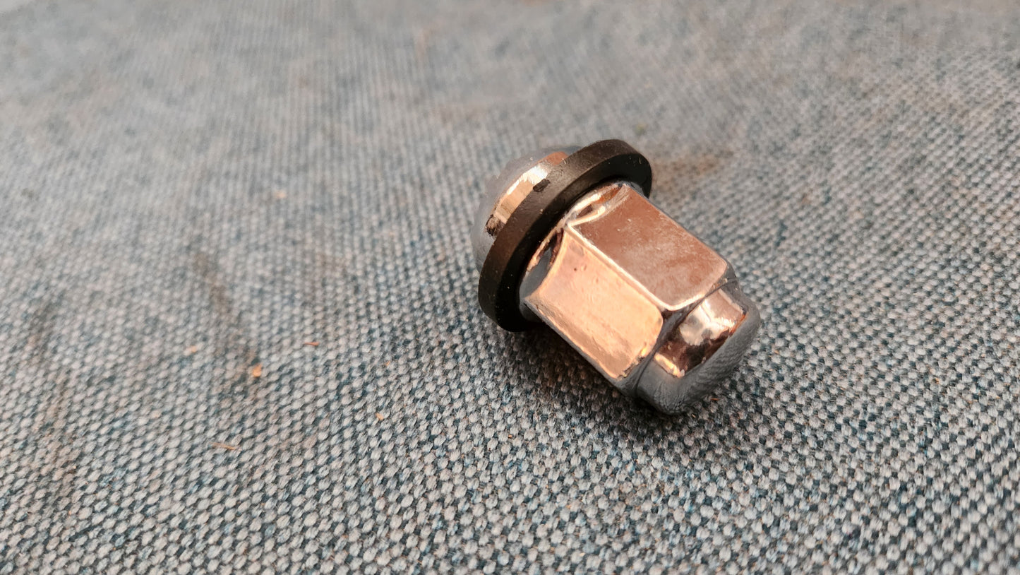 Rover MG 600 wheel nuts anu1072 Nos B3