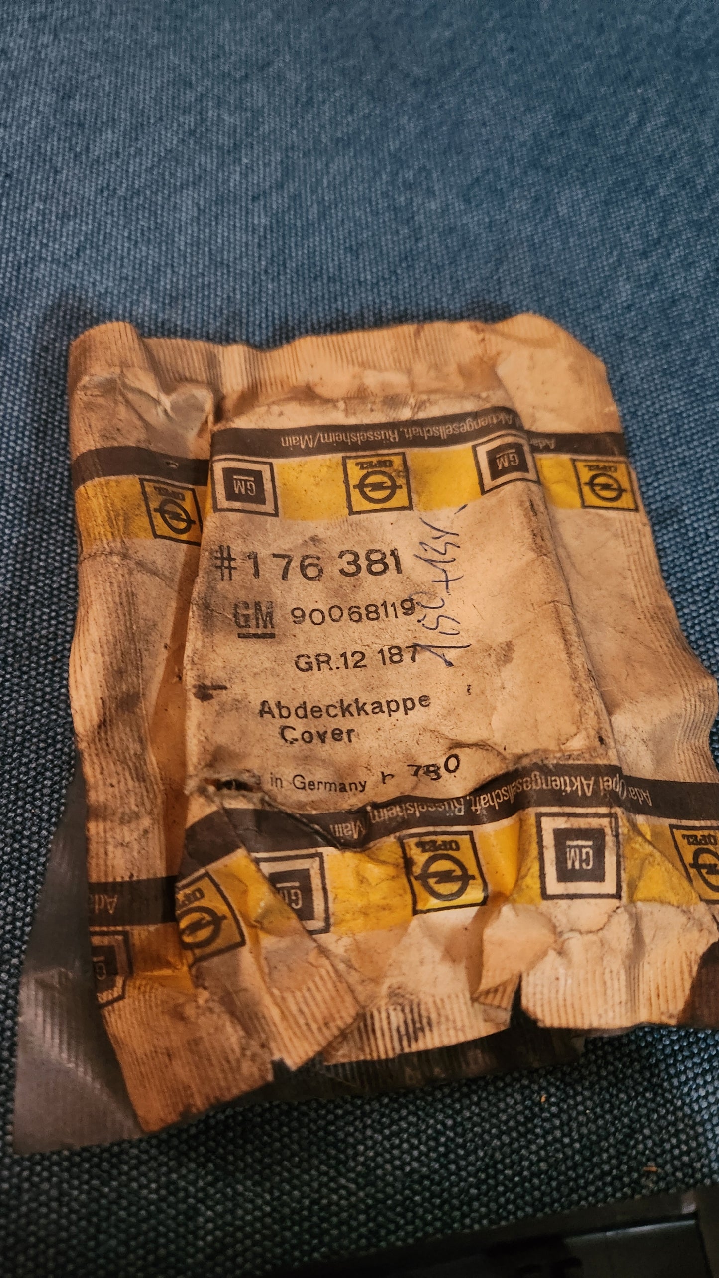 Opel Kadett D Abdeckung Heckklappe 90068119 NOS D5