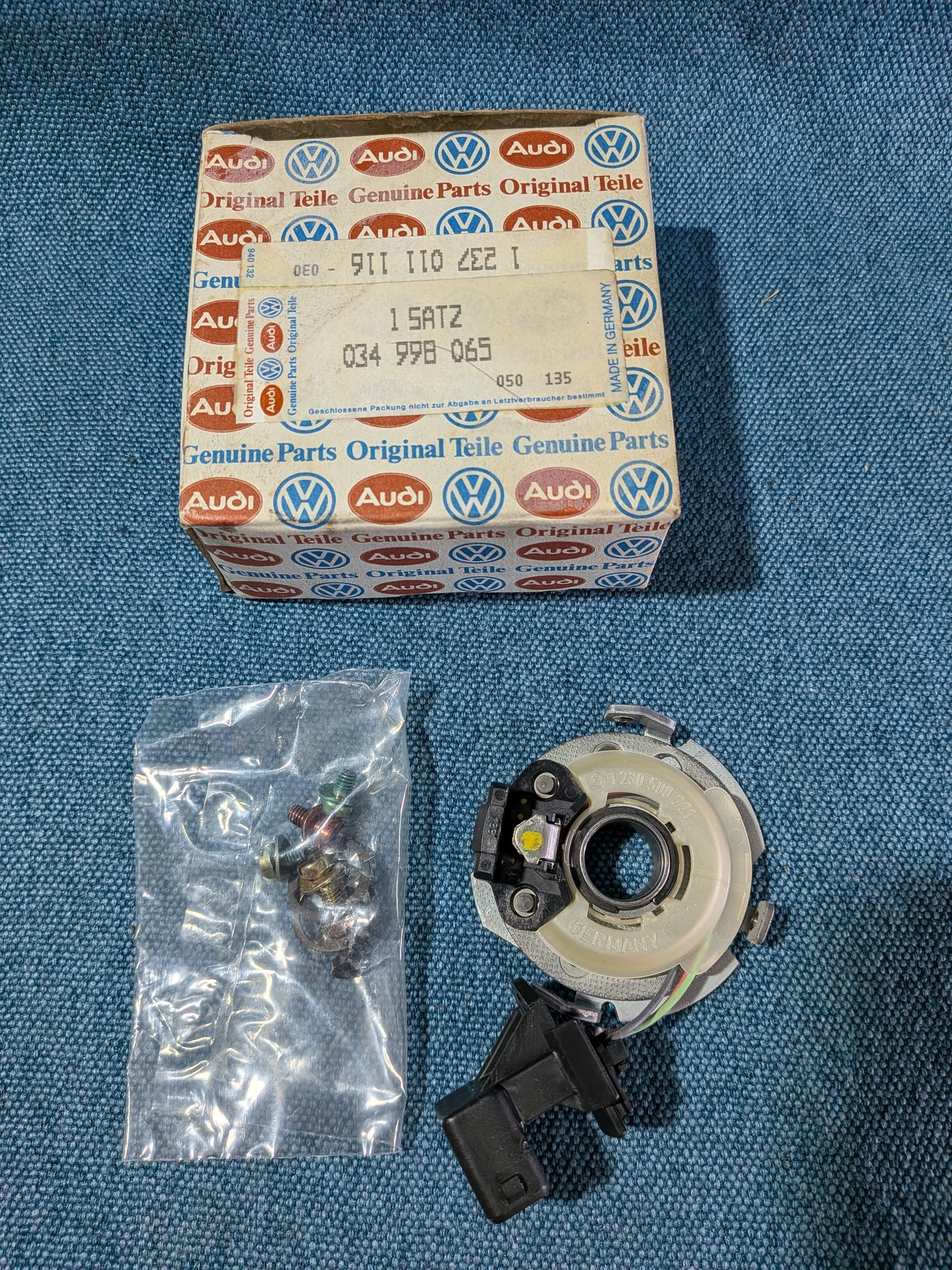 Hall sensor Golf/Jetta/1/2/Passat 32B B2/Scirocco 2 034998065 NOS B4