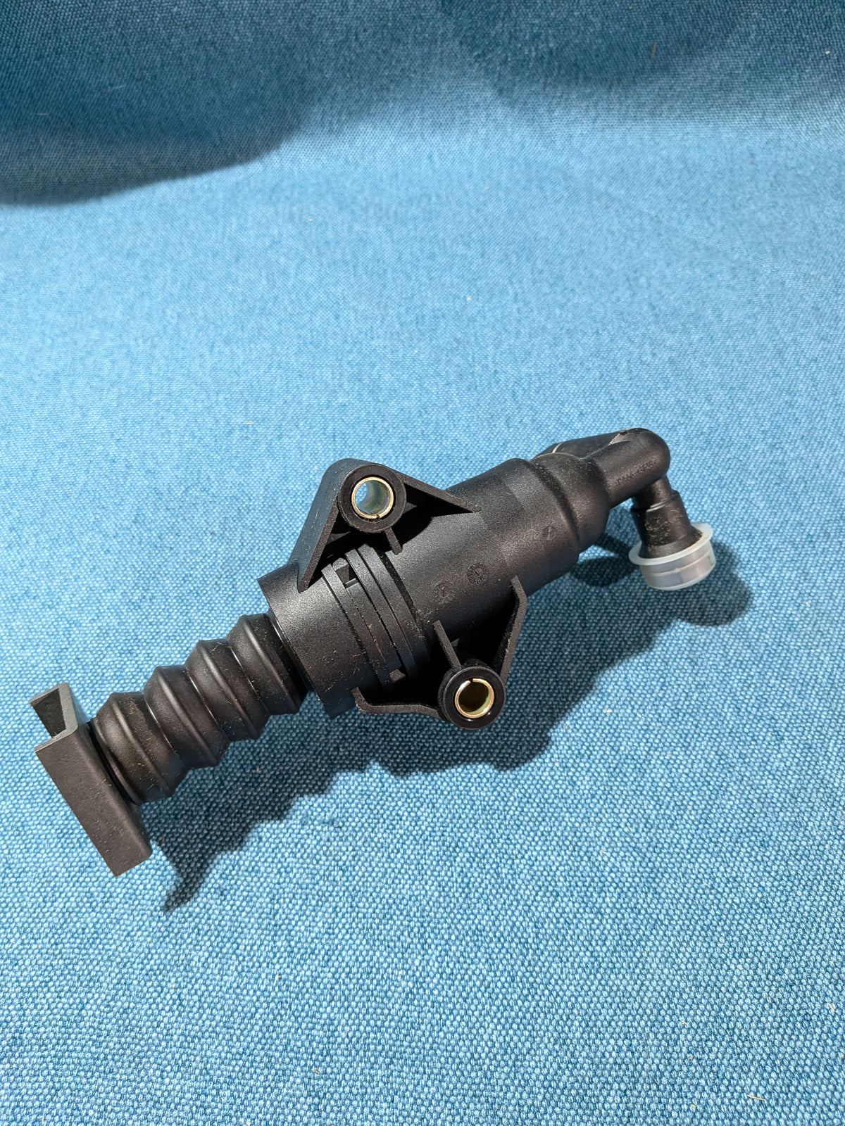 Clutch Slave Cylinder Golf 4/Bora/Caddy 2 9KV/Polo 6N/Audi A3 8L 1J0721261F NOS F10