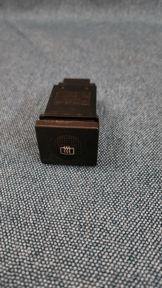 Rear Window Heater Switch Golf 3/Cabrio/Vento 1H6959621 Nos H7