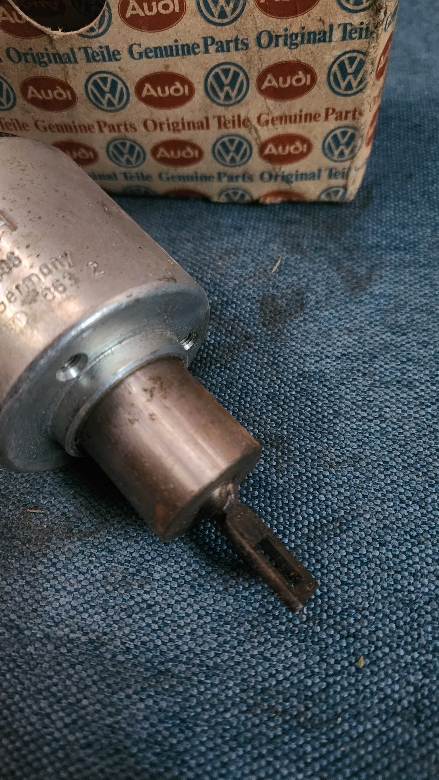 Magnetschalter Anlasser Passat3B/BG/Audi/A4B5/80B4/A6 C5 068911287 Nos G3