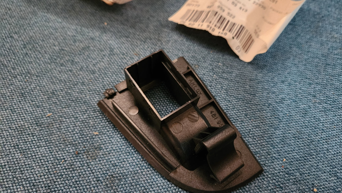 Audi A6 C5 4B2 Cover for front right window regulator switch 4B1959522 NOS A3
