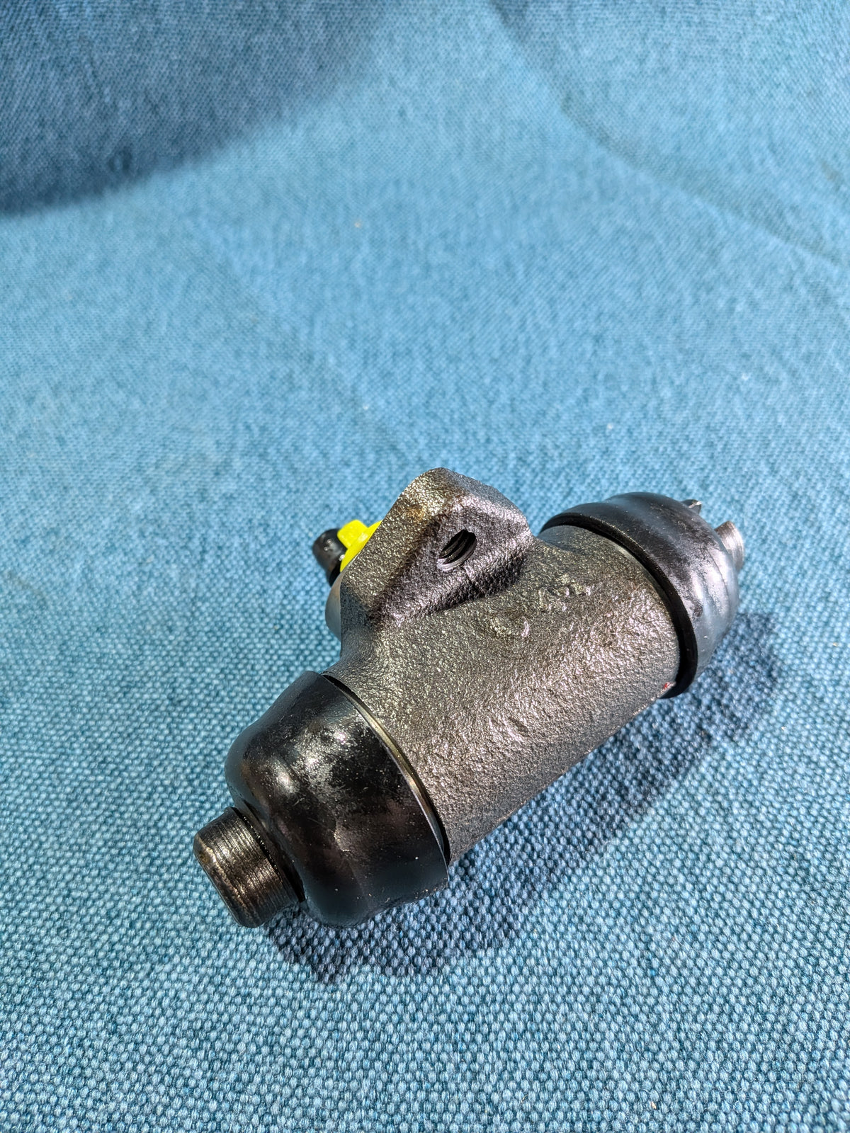 Wheel brake cylinder Bosch 0986475476 LT1 291611047 NOS/New G1