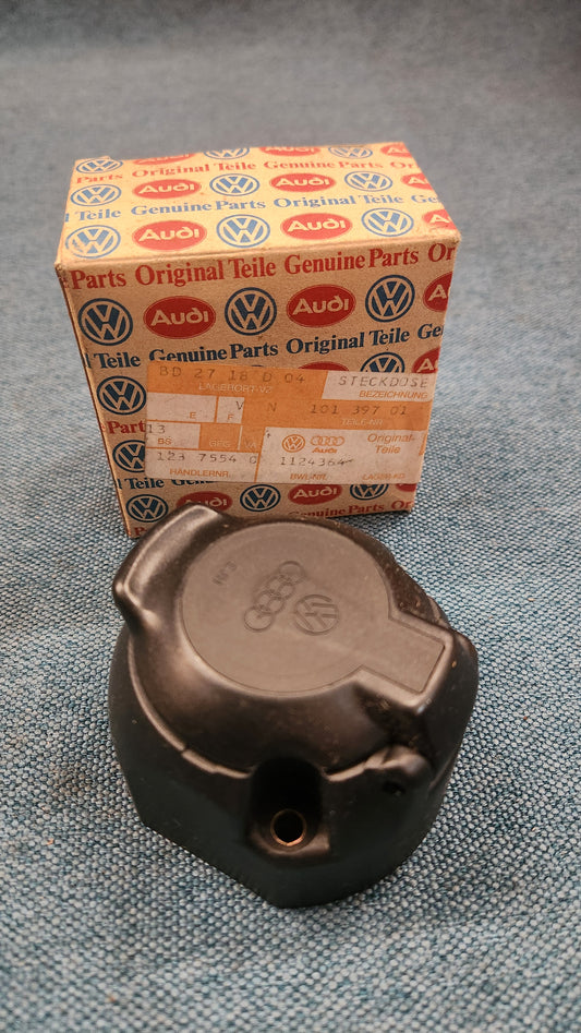 AHK Steckdose 13 Polig N10139701 Nos J5