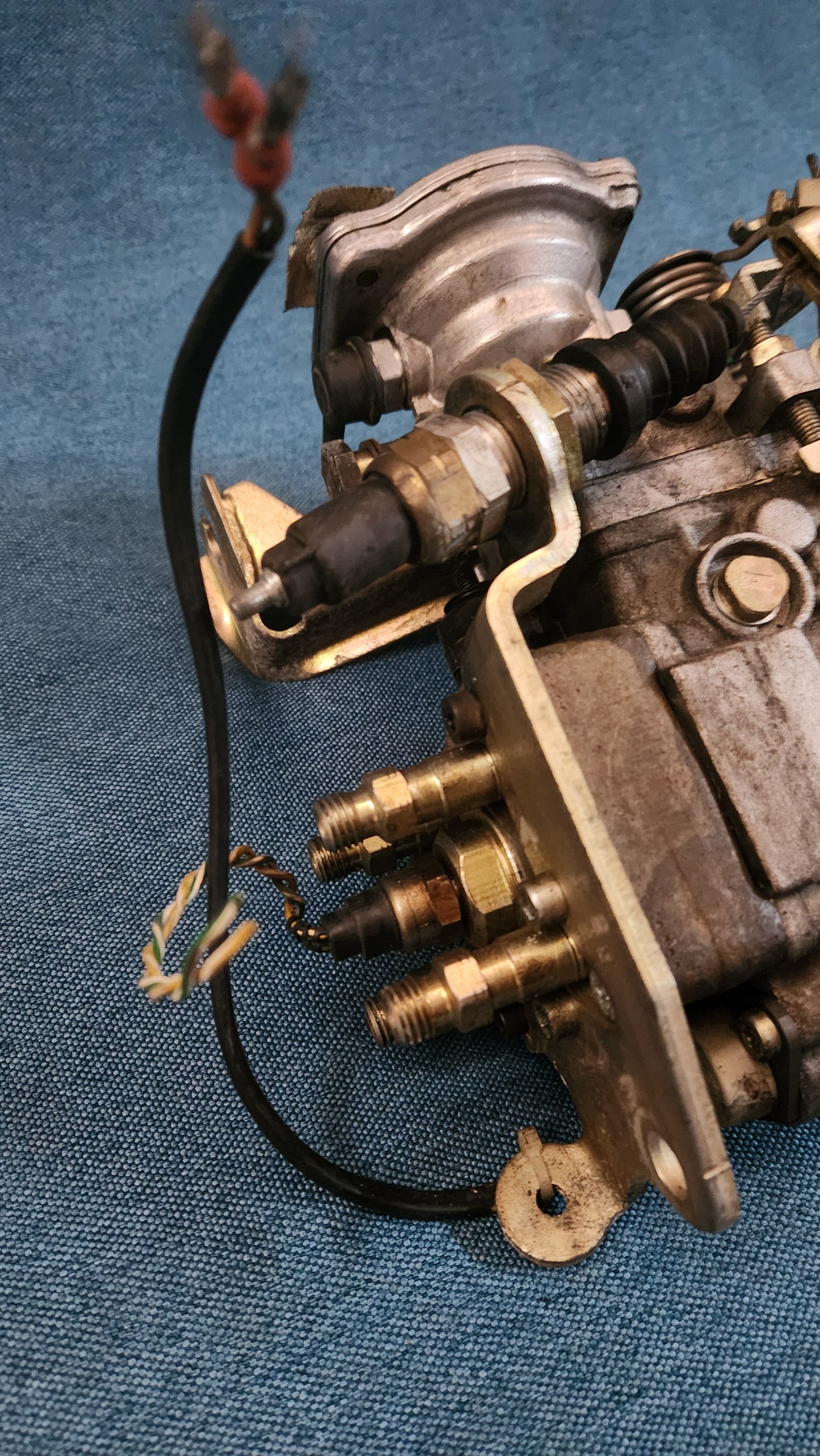 Einspritzpumpe Hochdruckpumpe Golf3/Vento/Passat 35I B3/B4/Caddy 9kV /Polo6N 028130115S Gebraucht
