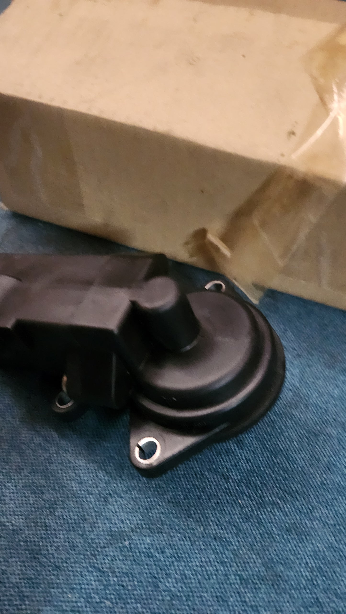 Differntial Vacum Pumpe Stellmotor Golf 2 Syncro Country Golf 3 Passat B3 G60 009525643B Nos F5