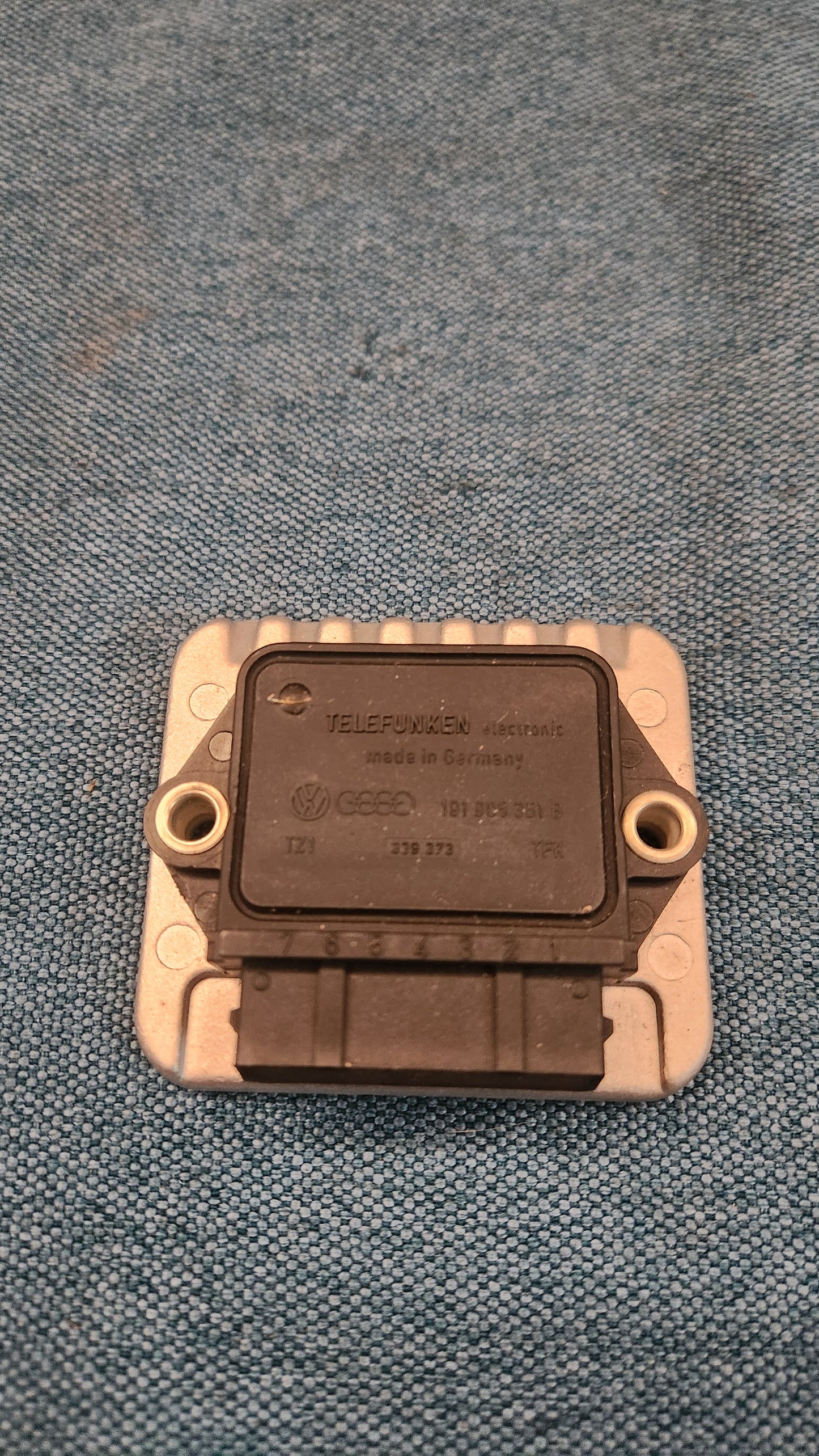 Ignition Control Module Golf/Jetta/1/2/Polo86C/T3/Passat B2/B3/Audi100/200/C2/C3/80/B2/B3 191905351B NOS B4