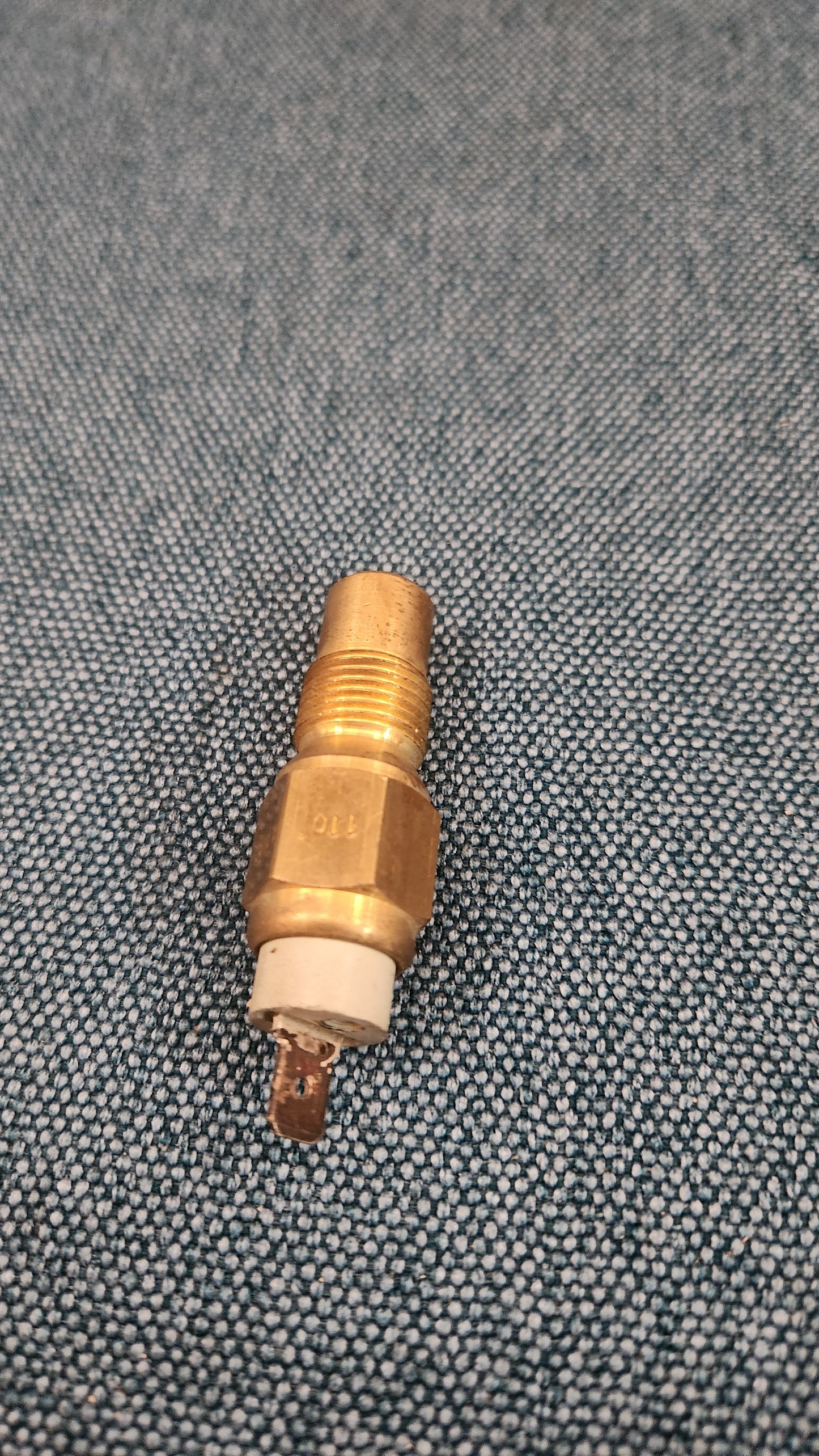 Kühlmittel Kontakt Anzeige Peugeot 205/309/405/505/Ford Scorpio 1/Sierra/Citroen AX/BX 024249 Nos M9