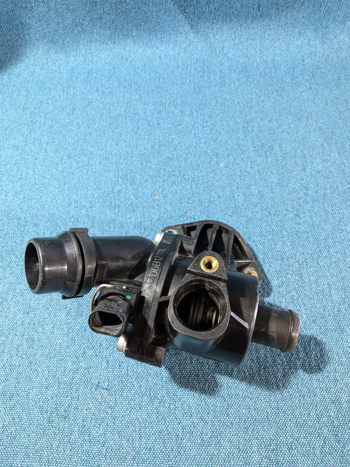 Coolant Thermostat Passat 3B/BG/ Audi A4/B6/B7/A6 C5 06B121111L Used A27