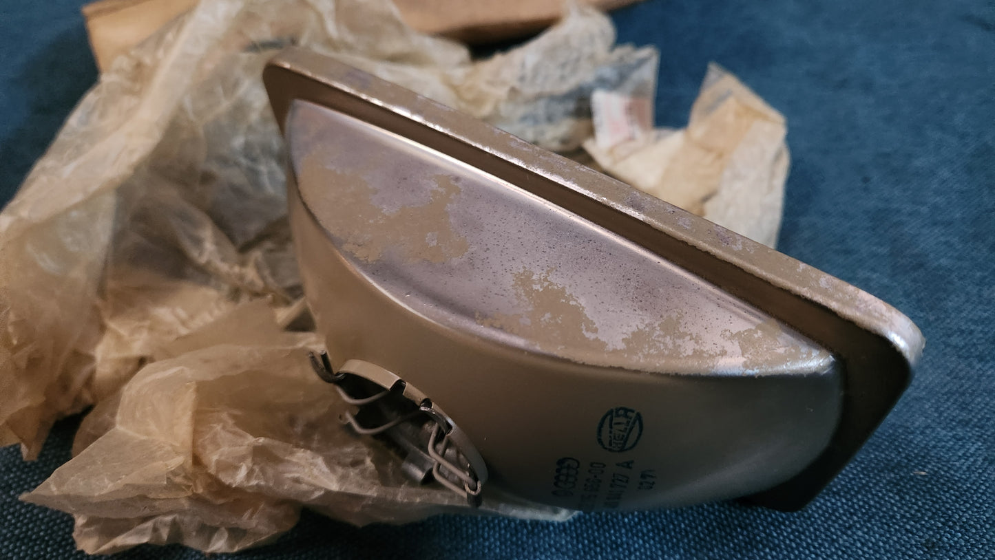 Audi 80 B2 Typ 85 Nebelscheinwerfer 481941727A angelaufen Nos E2