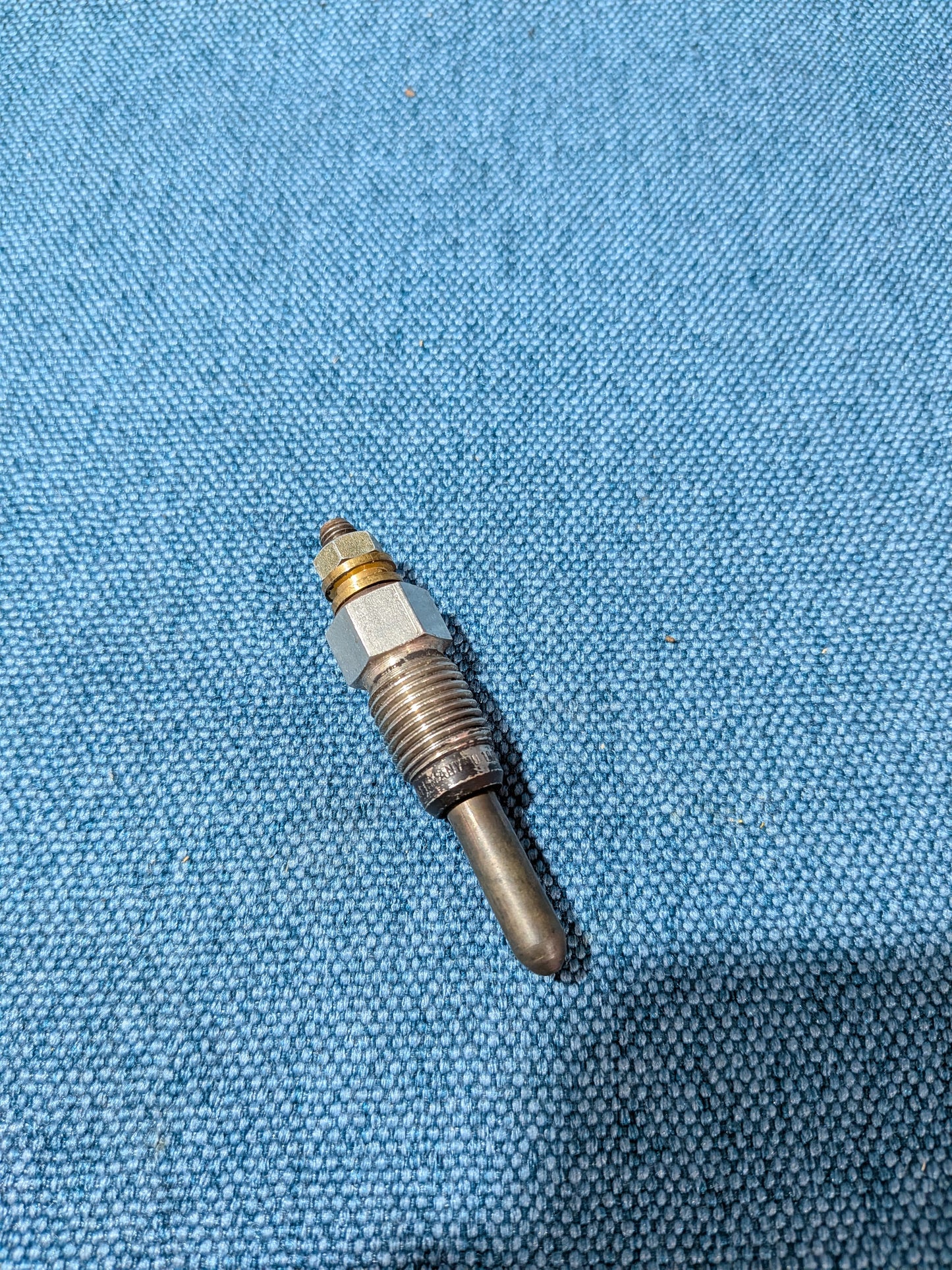 Glühkerzen Beru Audi 80/90/B2/B3/B4/100/200/C2/C3/C4/A3 8L/A4 B5/B6/A6/C4/C5/C6/Golf/Jetta/1/2/3/4/Vento/Bora/Caddy 14D/9KV/LT1/T3/T4 Bus/Polo 86C/6N/Passat/B2/B3/B4/3B/3BG 0100221105 Gebraucht B6