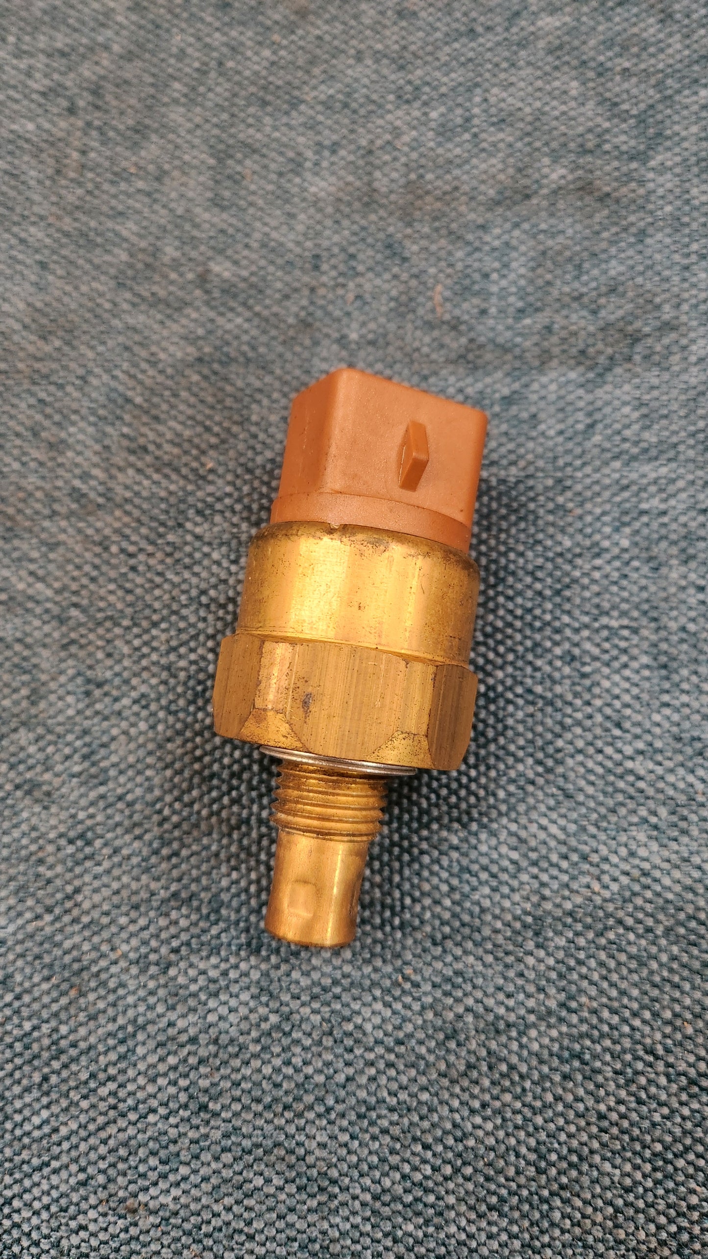 Multifunktionsschalter Wassertemperatur Audi80 B4/100/C4/V8/A4B5/A8D2/Rs2 034919369C BEHR Nos L7