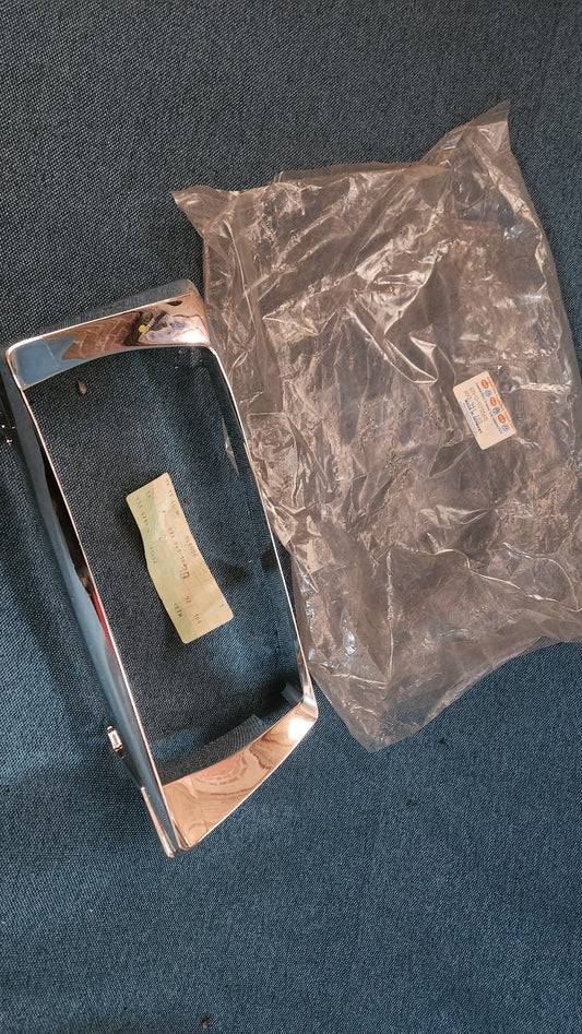 Audi 80 B3 Type 89 Headlight Cover Right Chrome 893941162 Nos A3