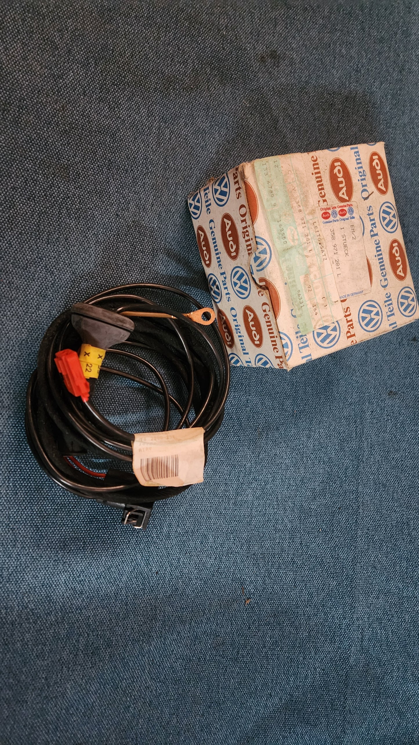 Passat 35I B3 Lüftersatz Leitungssatz 358971281L Nos  A3