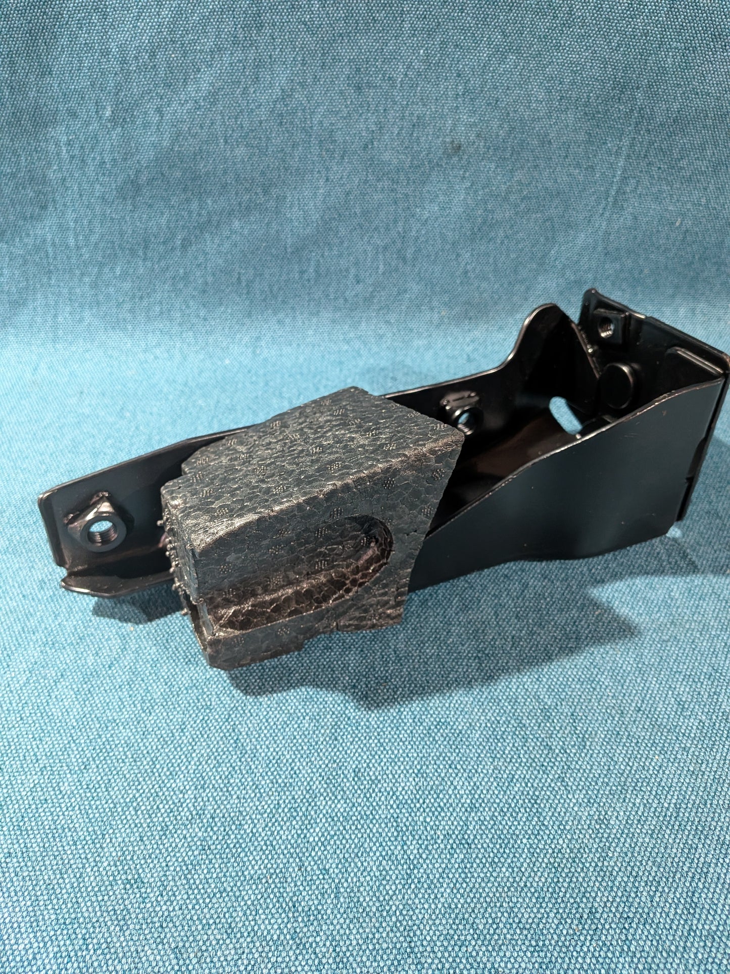 Träger Stoßstange vorne links Passat B4 35I 3A0807133C NOS F8