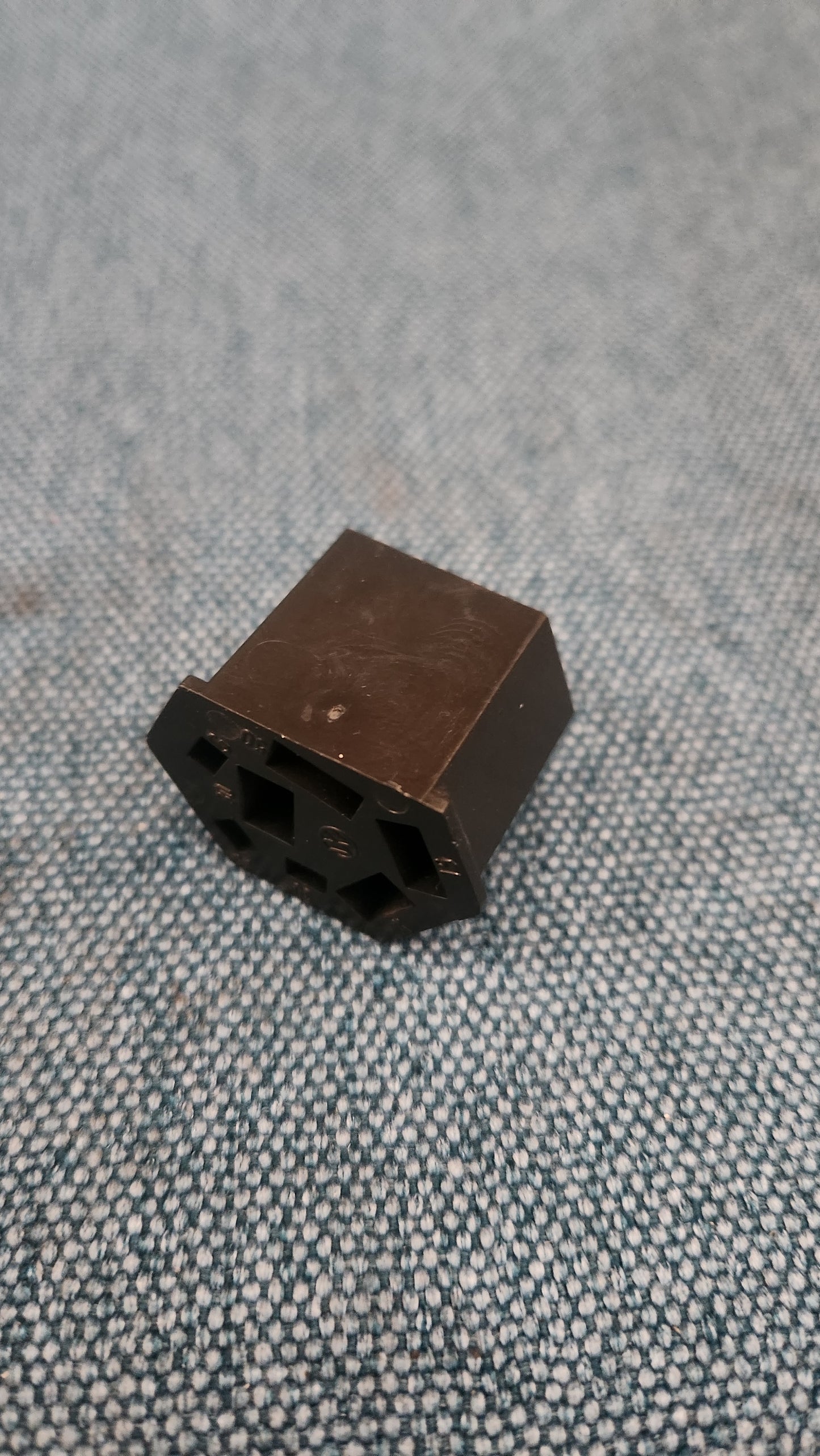 Steckergehäuse Zündanlassschalter Golf/Jetta/Scirocco/1/2/Derby/K70/Passat/B1/B2/Santana/T2/T3 Bus/Käfer/Kübelwagen/Typ 4 111953631 Nos M9