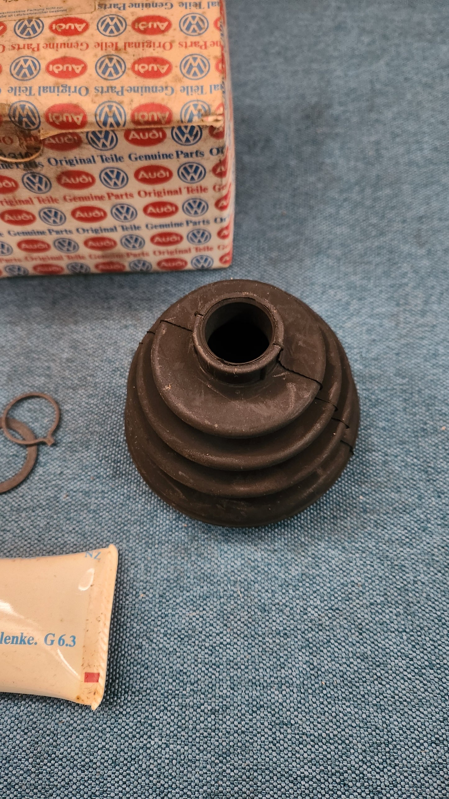 Achsmanschette Antriebswellenmanschette Golf/Jetta1/PassatB1/Scirocco1 321498203 Nos E5