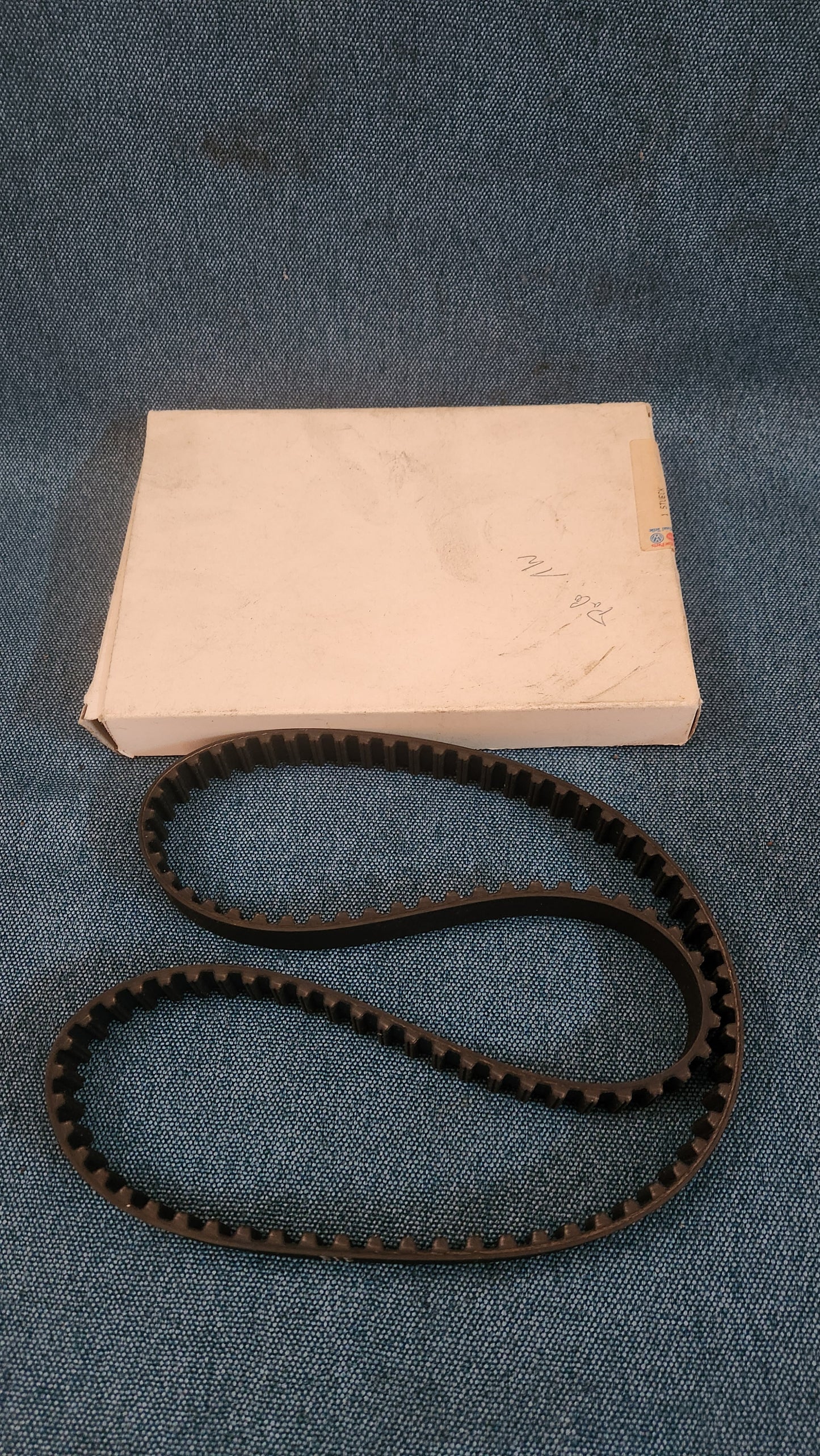 Zahnriemen Diesel Polo 86C 031109119D NOS