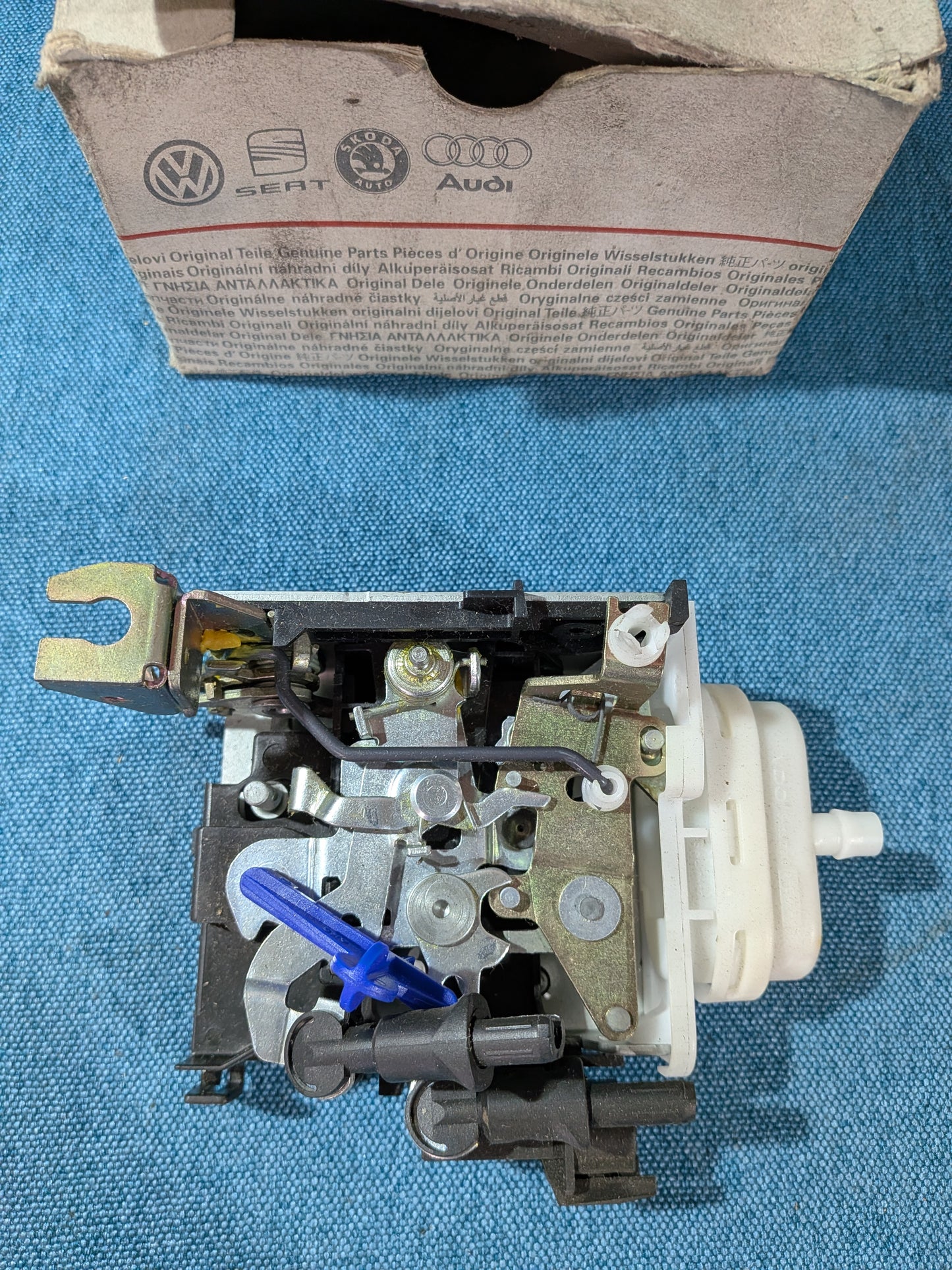 Türschloss Links Audi A3 8L 8L1837015 NOS F8