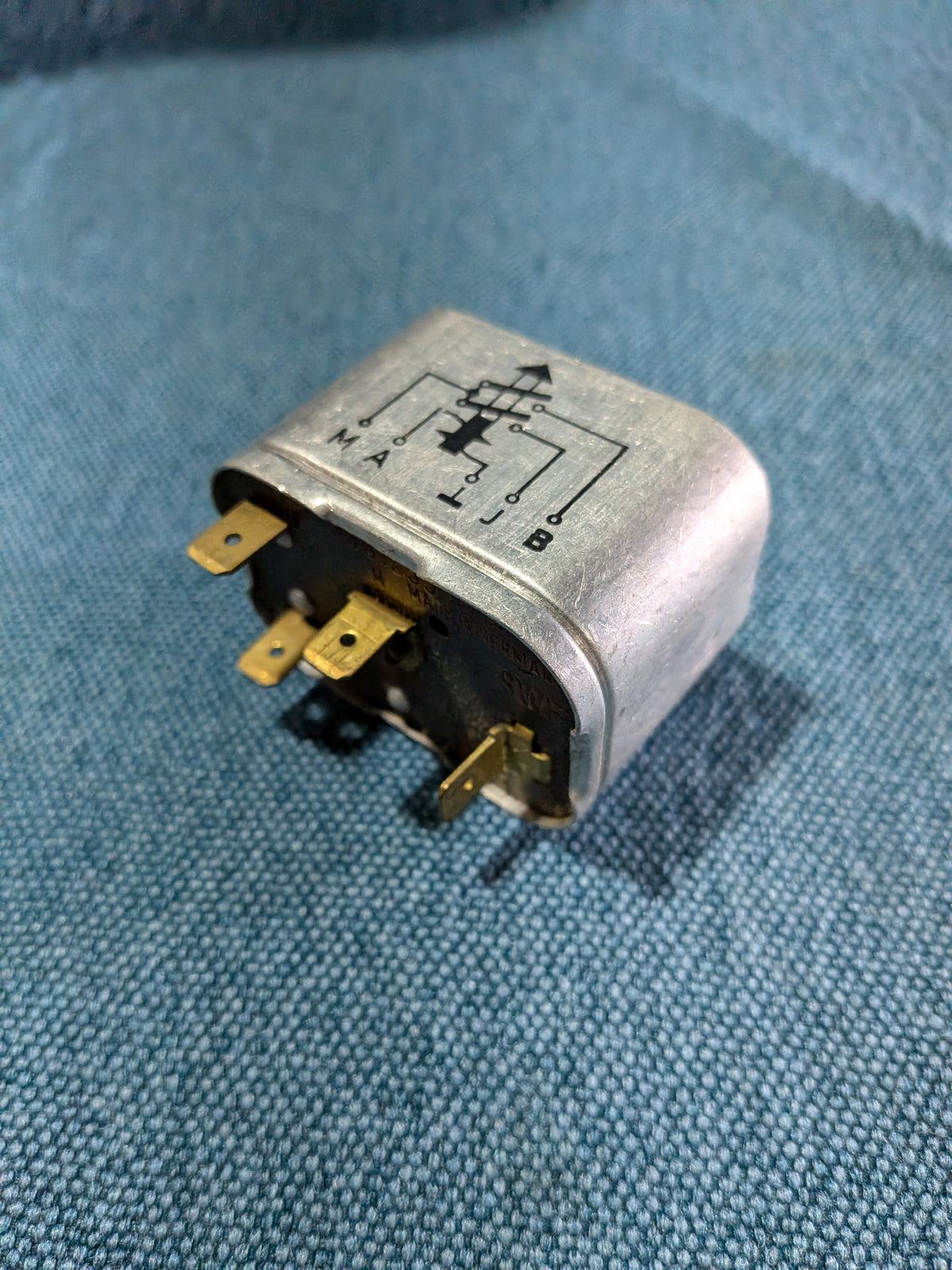 Relay for rear window defogger Type 3/T1/T2 Bus/Beetle/Karmann Ghia/Porsche 356 311963141 Used B16