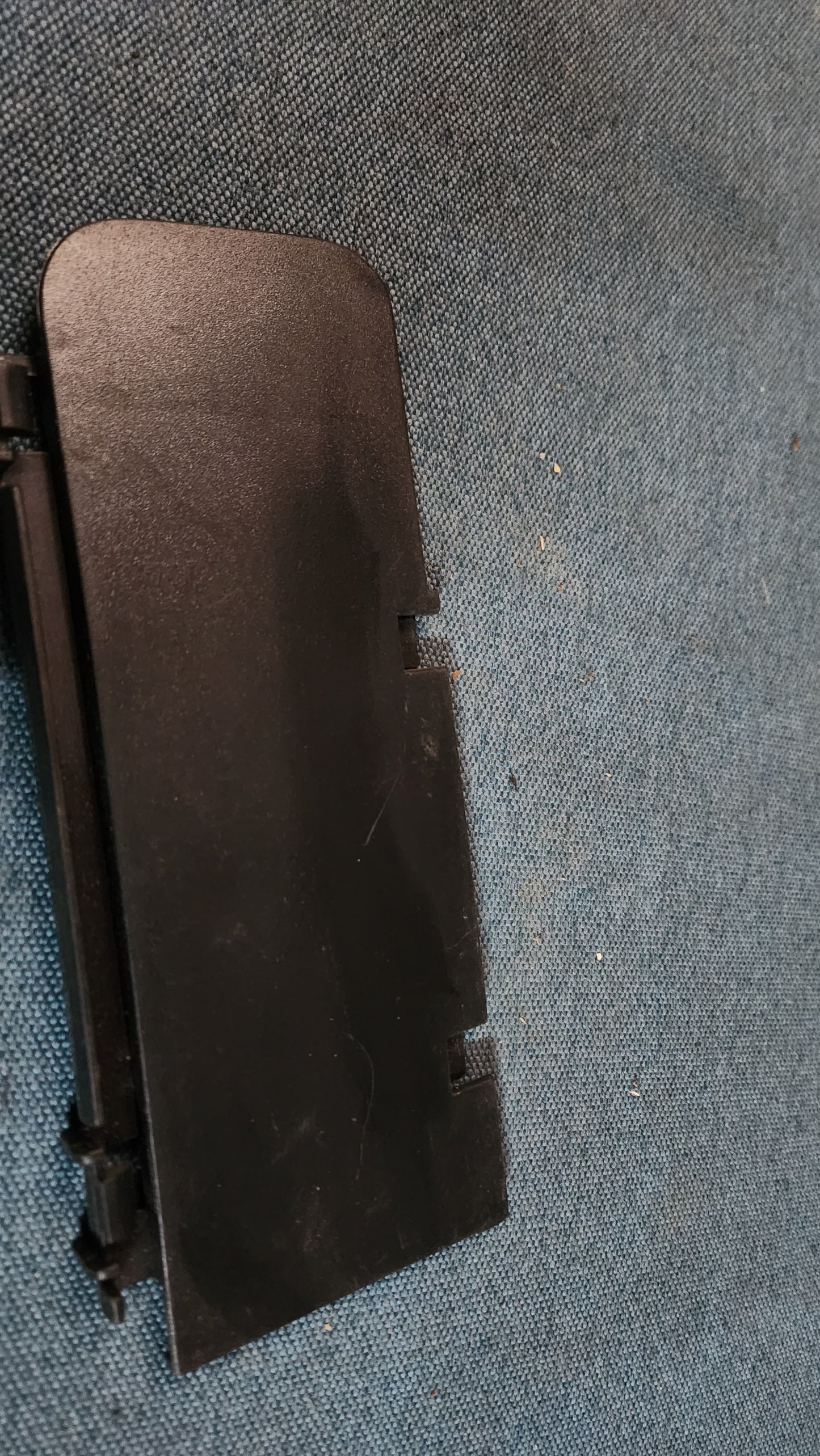 Polo 86C Abdeckung Stoßstange schwarz rechts 867853678 Gebraucht C5