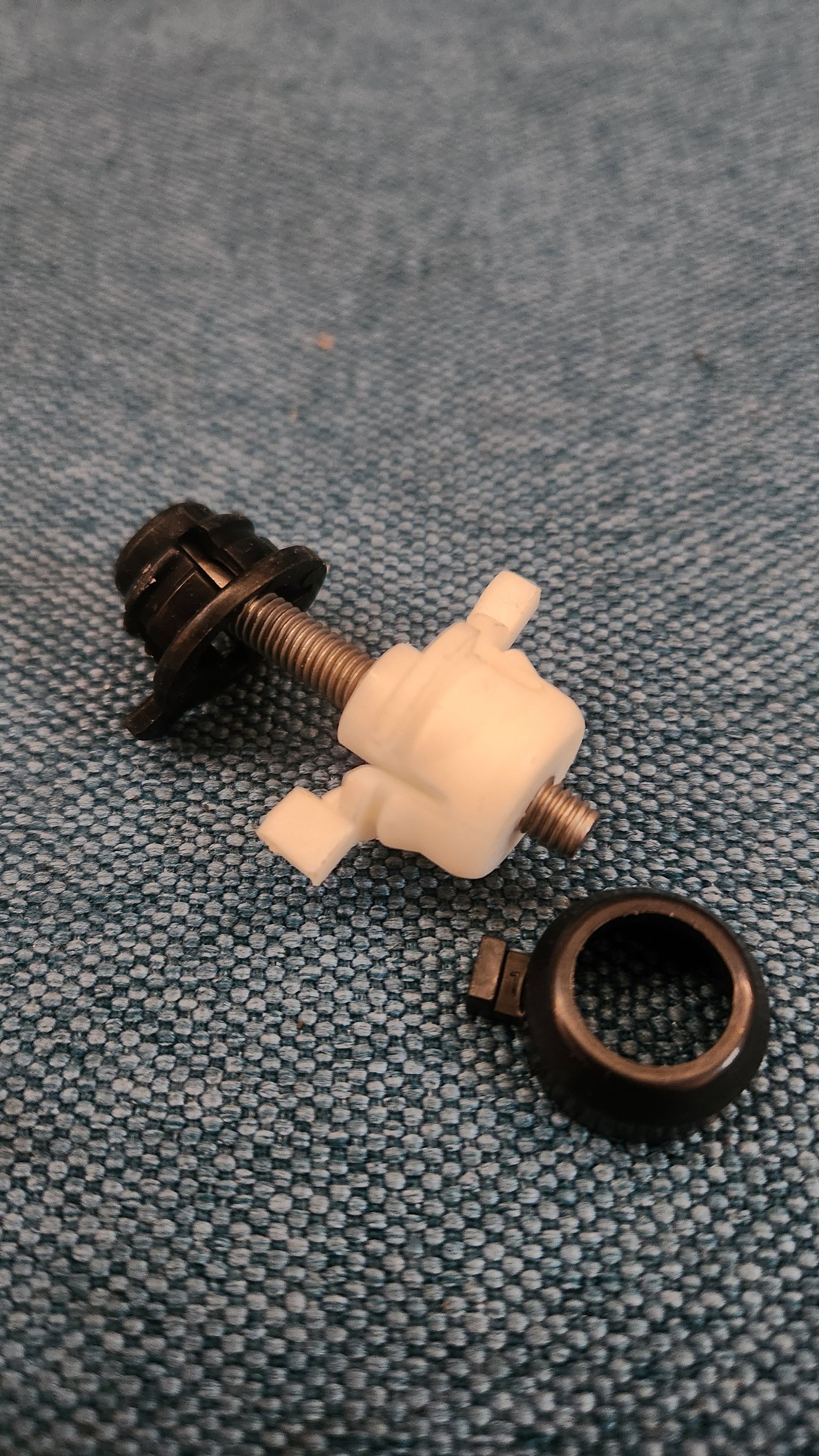 Einstellschraube Scheinwerfer LT1/LT2 281941141C Nos K9/M2/H7