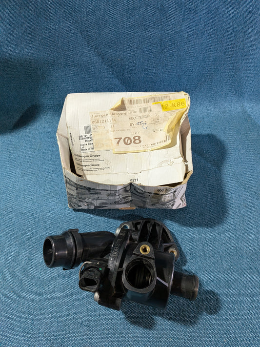 Coolant Thermostat Passat 3B/BG/ Audi A4/B6/B7/A6 C5 06B121111L Used A27
