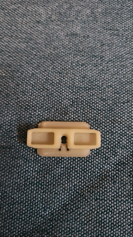 Zierleiste Clip Audi 80/90/B4/Cabrio/Coupe/100/200/C4/V8 443853909A Nos K7