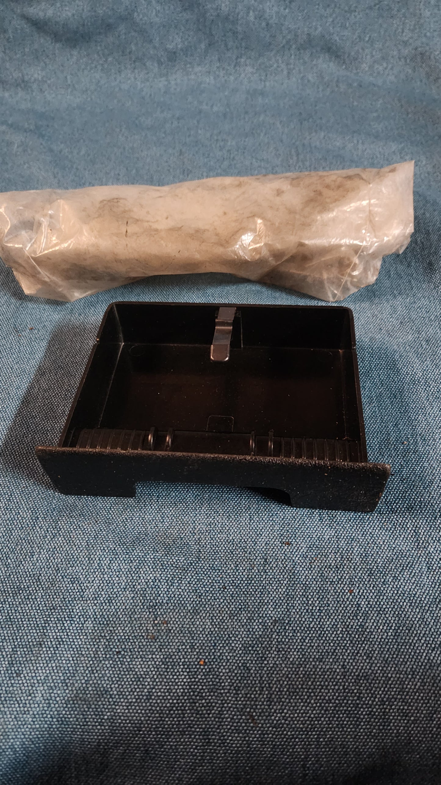 Aschenbecher Golf1/2/Jetta  191857309A Nos G8